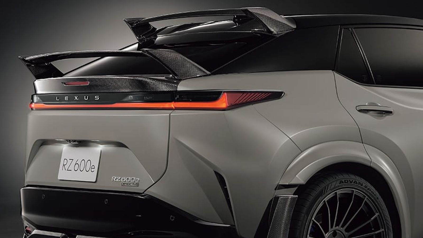 Lexus RZ 600e F SPORT Performance: Το «ηλεκτρικό» χριστουγεννιάτικο δώρο της Lexus
