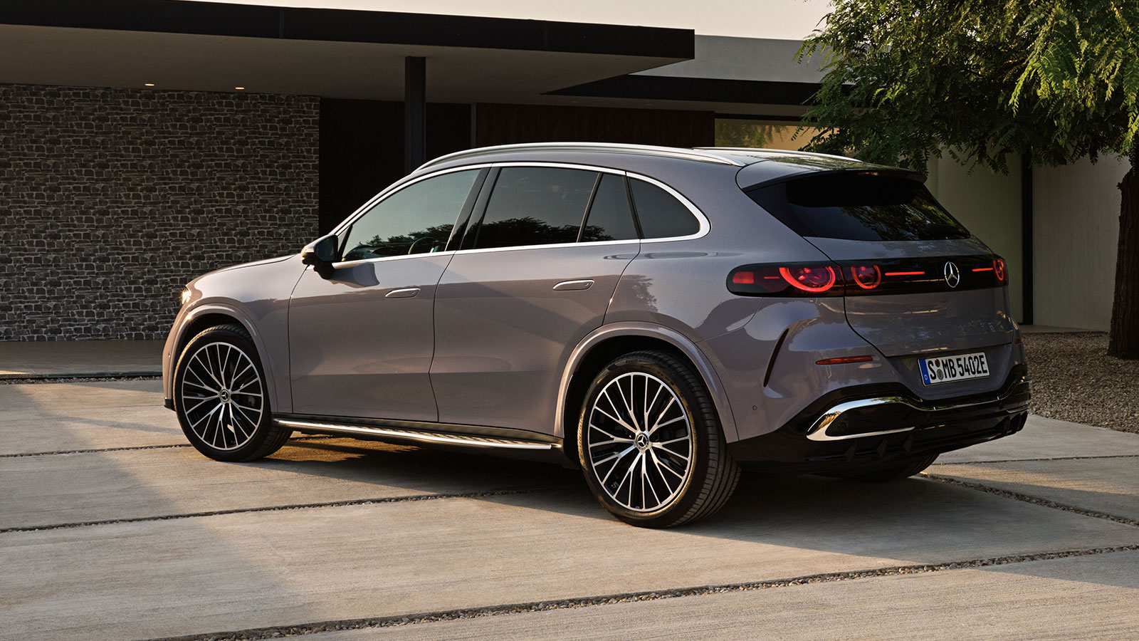 Είναι ηλεκτρική και έχει αυτονομία έως 713 χλμ. 