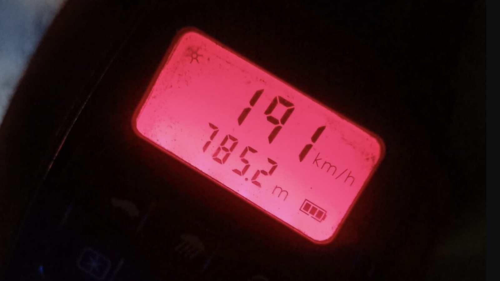 Οδηγός πήγαινε «σφαίρα» στην περιφερειακή Υμηττού με 191 χλμ./ώρα