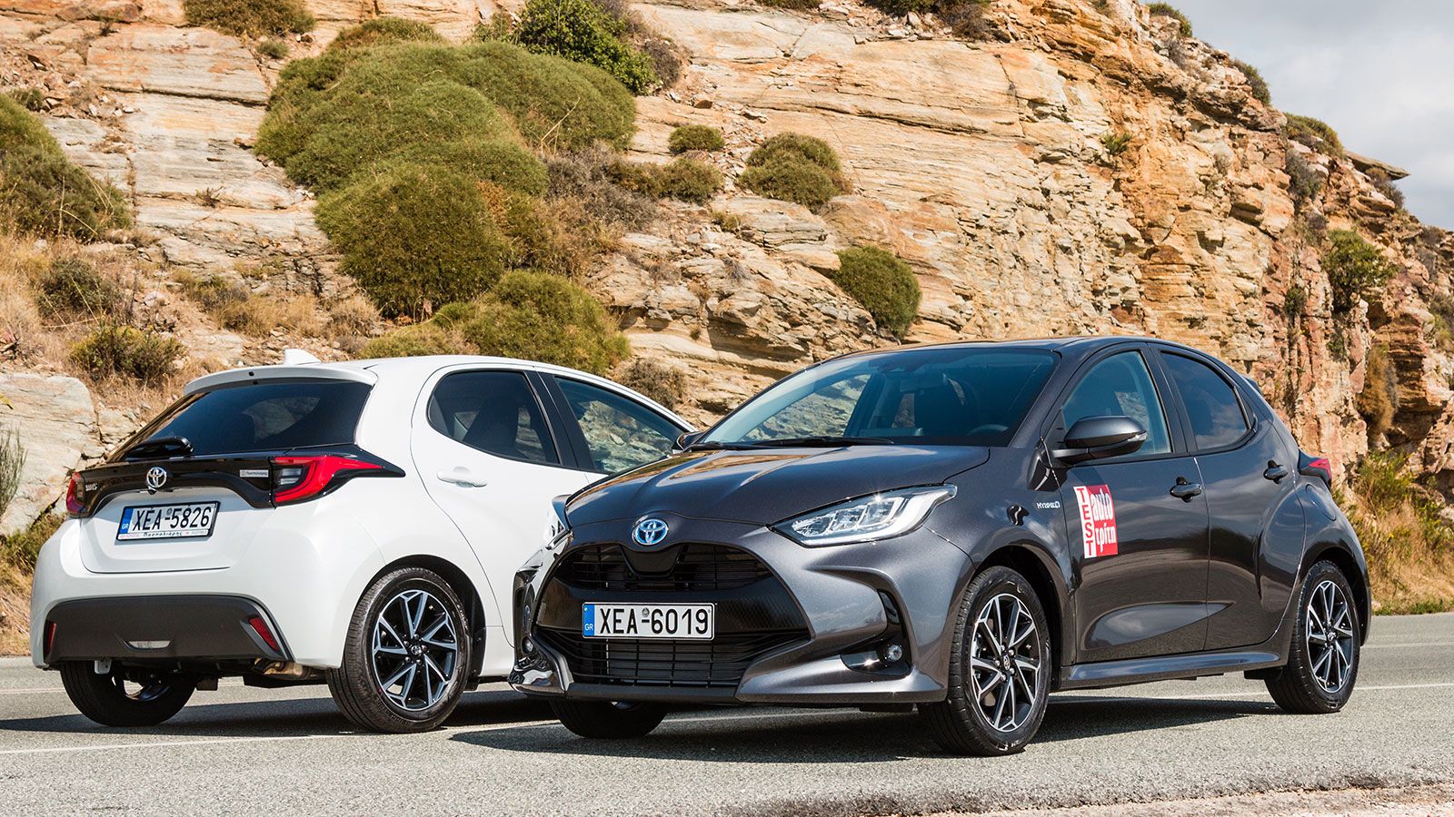 Στατική εικόνα Toyota Yaris λευκού και γκρι