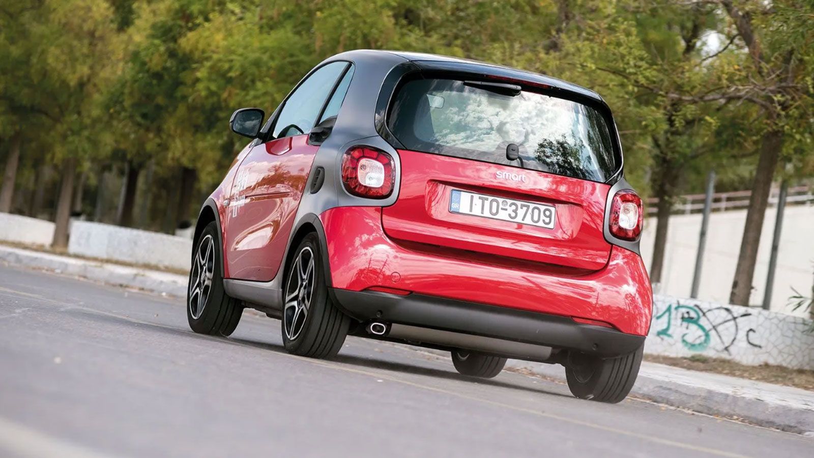 Το smart fortwo από πίσω, εν κινήσει