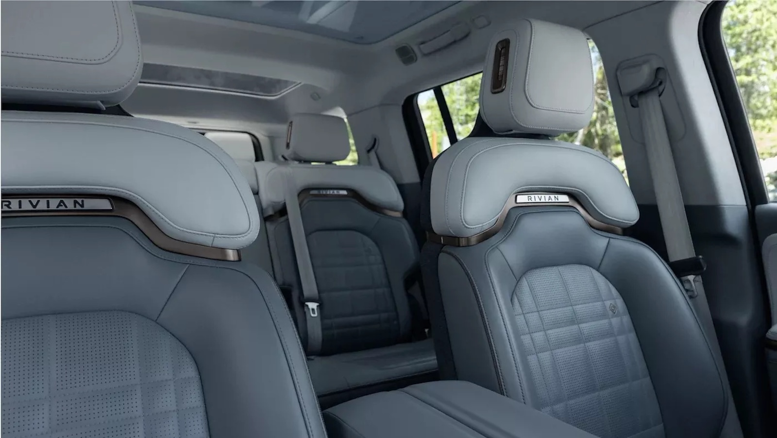 Rivian R1 Quad: Ηλεκτρικό SUV με 1.025 ίππους και φόρτιση Tesla