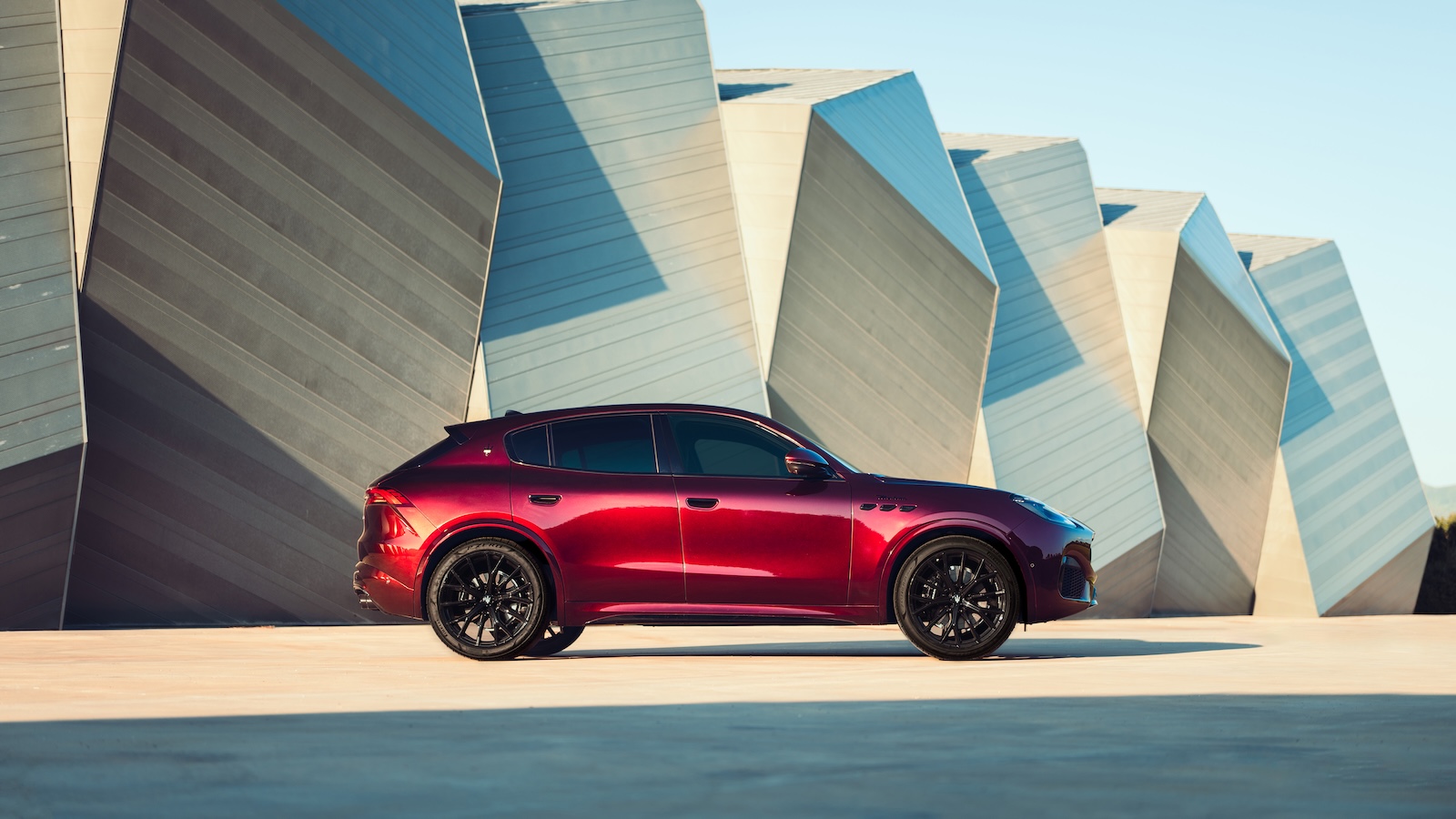 Maserati Grecale Tributo Il Bruciato: Όταν η ιταλική πολυτέλεια συναντά την τέχνη του κρασιού