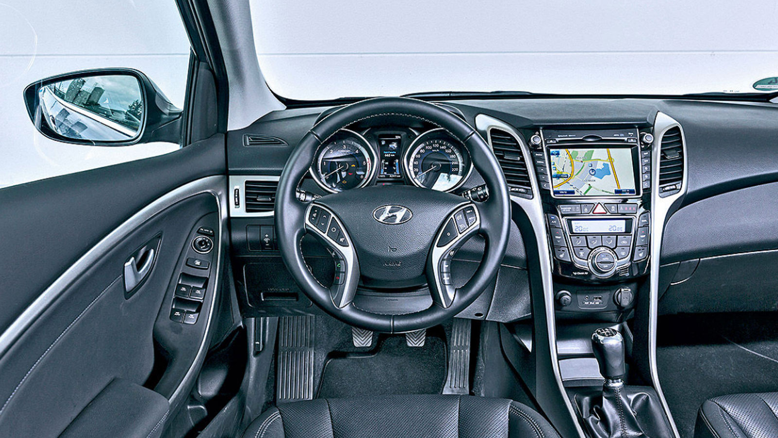 Συγκριτικό μεταχειρισμένων: Hyundai i30 diesel VS Toyota Auris Hybrid