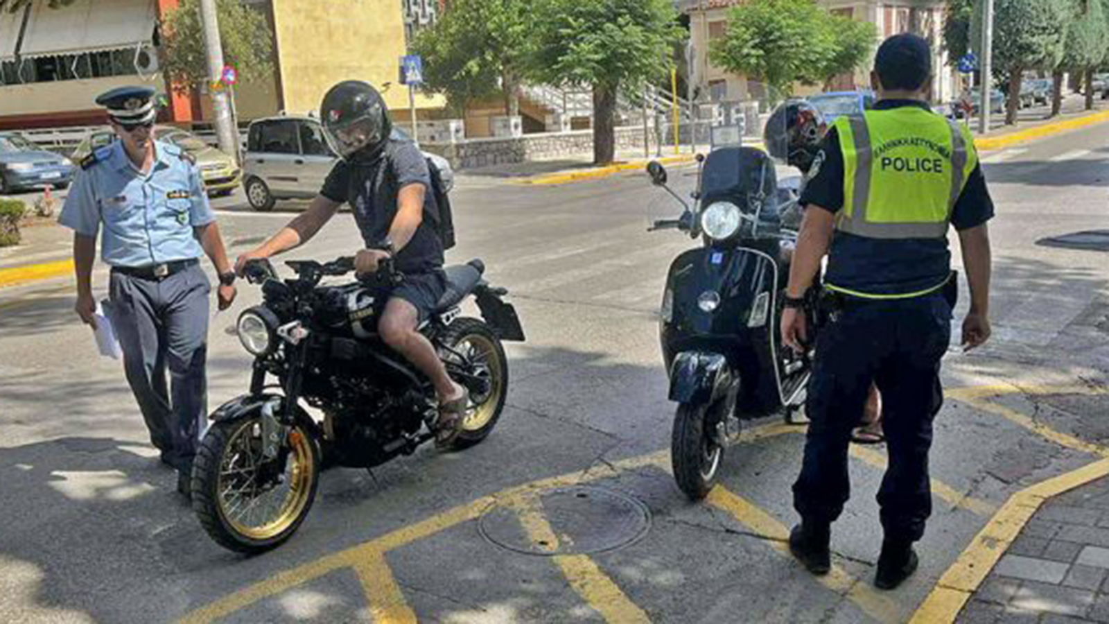 ΕΛ.ΑΣ: Πάνω από 3.000 οι παραβάσεις για μη χρήση κράνους