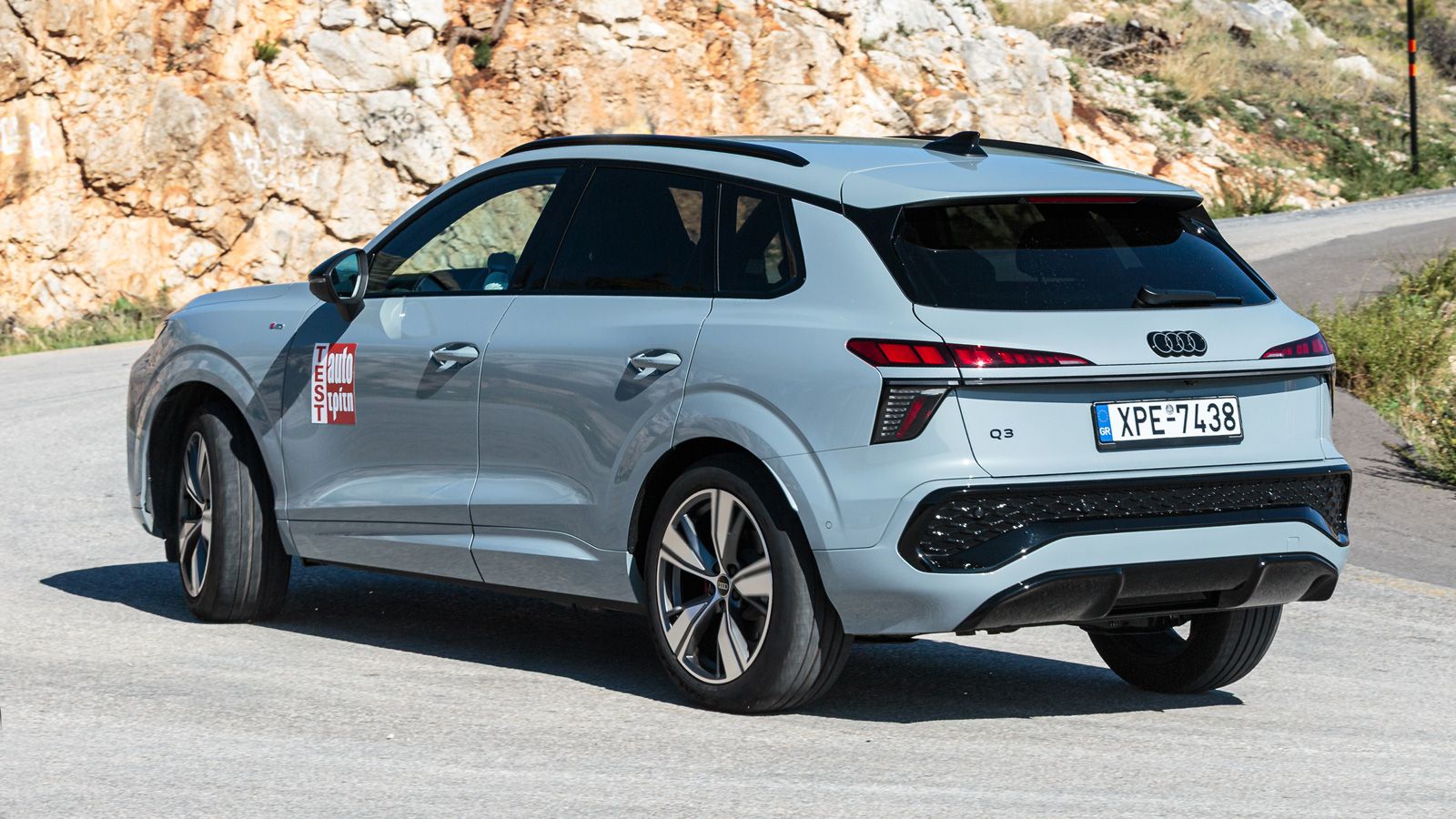 Σε γενικές γραμμές η κύλιση με την σπορ ανάρτηση του μοντέλου δοκιμής δεν είναι άβολη, αλλά σε έντονες κακοτεχνίες η απόσβεση είναι κάπως «ξερή» και «