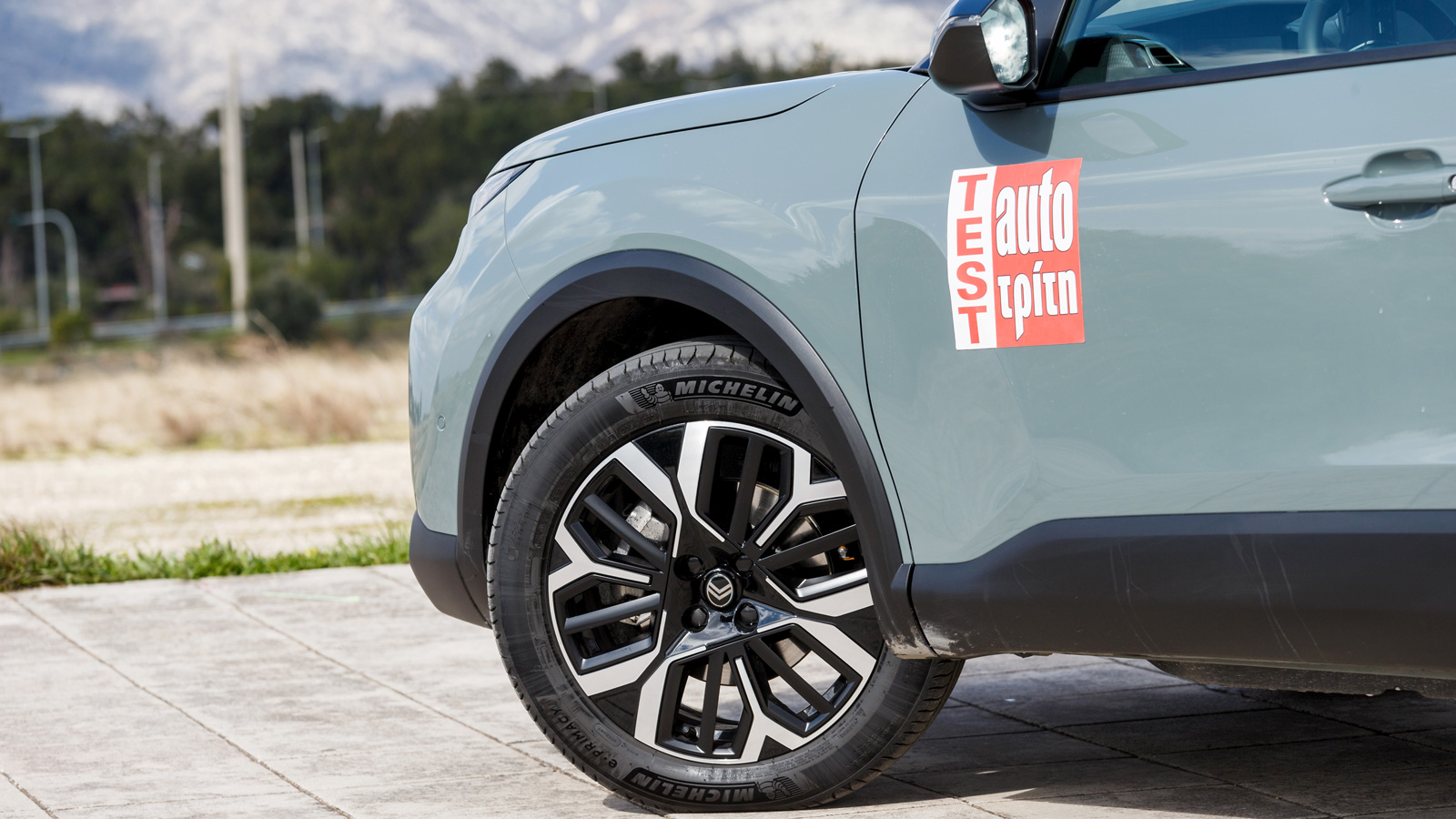 Δοκιμή: Ανανεωμένο Citroen e-C4 με 156 PS