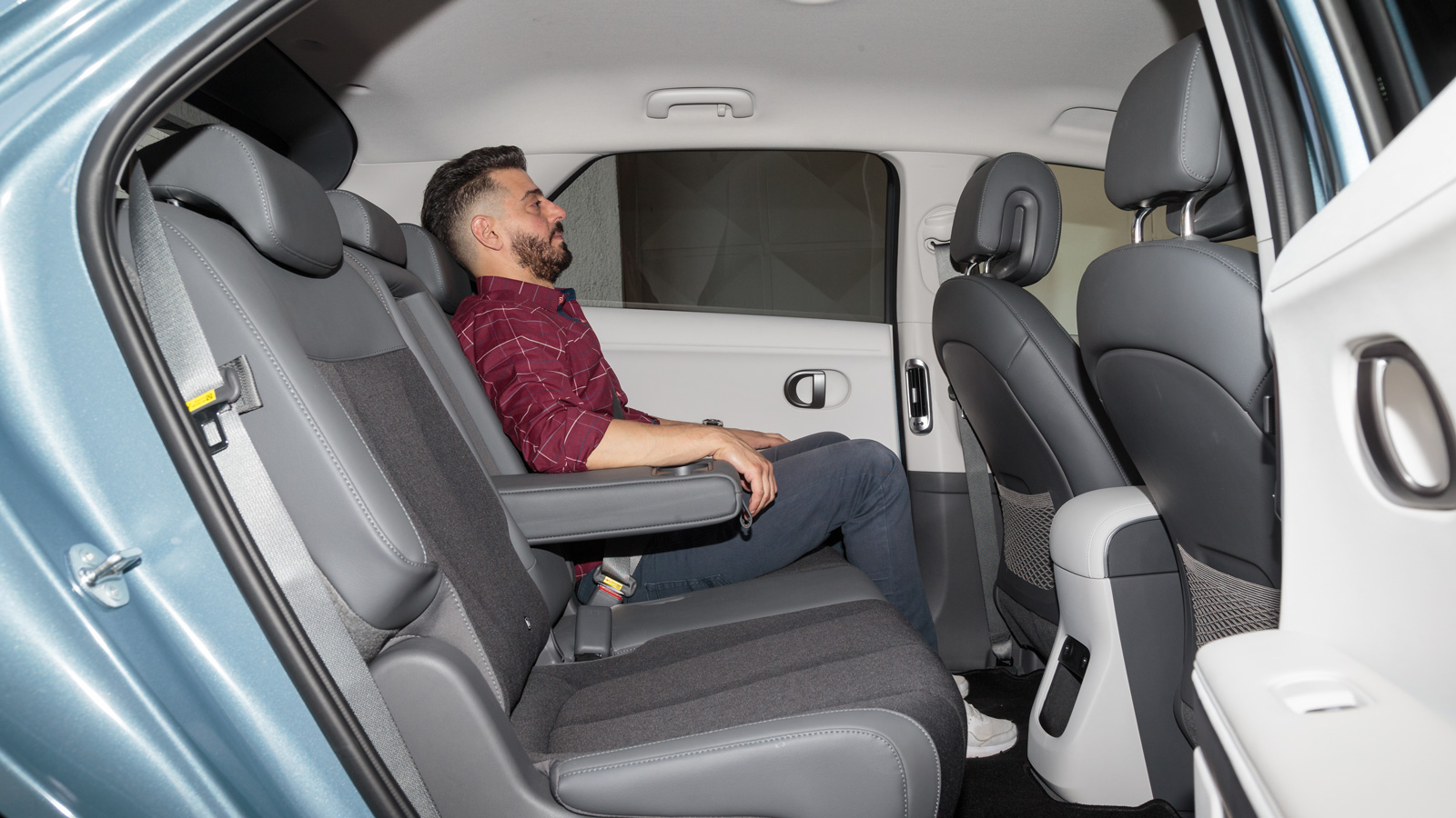 Χωροταξικά δεν έχει αλλάξει κάτι με το επίπεδο πάτωμα και το τεράστιο μεταξόνιο των 3.000 χλστ. να εξασφαλίζουν αρχοντικούς χώρους για επιβάτες και έν