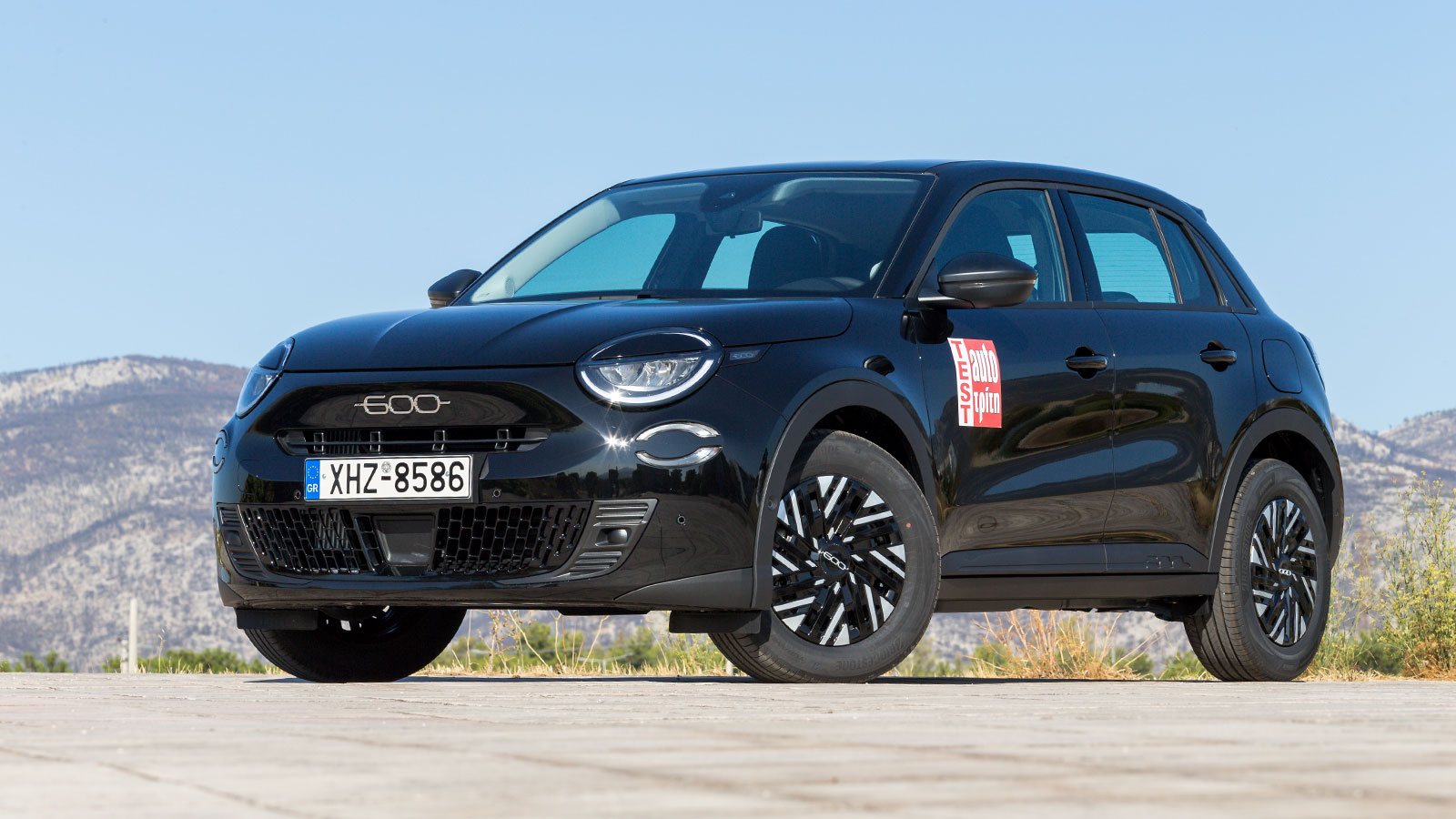 Υβριδικό ή ηλεκτρικό Fiat 600 στα ίδια λεφτά;