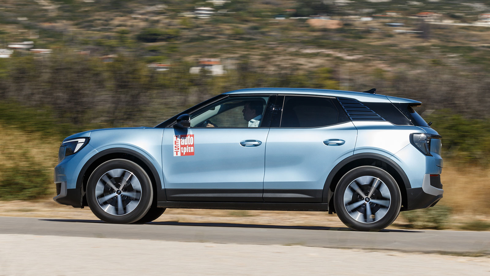 Το Ford Explorer προσφέρει μια καθόλα ποιοτική κύλιση, που εξασφαλίζει ζηλευτή ηρεμία στο ταξίδι πάντα σε συνδυασμό με την καλή ηχομόνωση, και την ικα