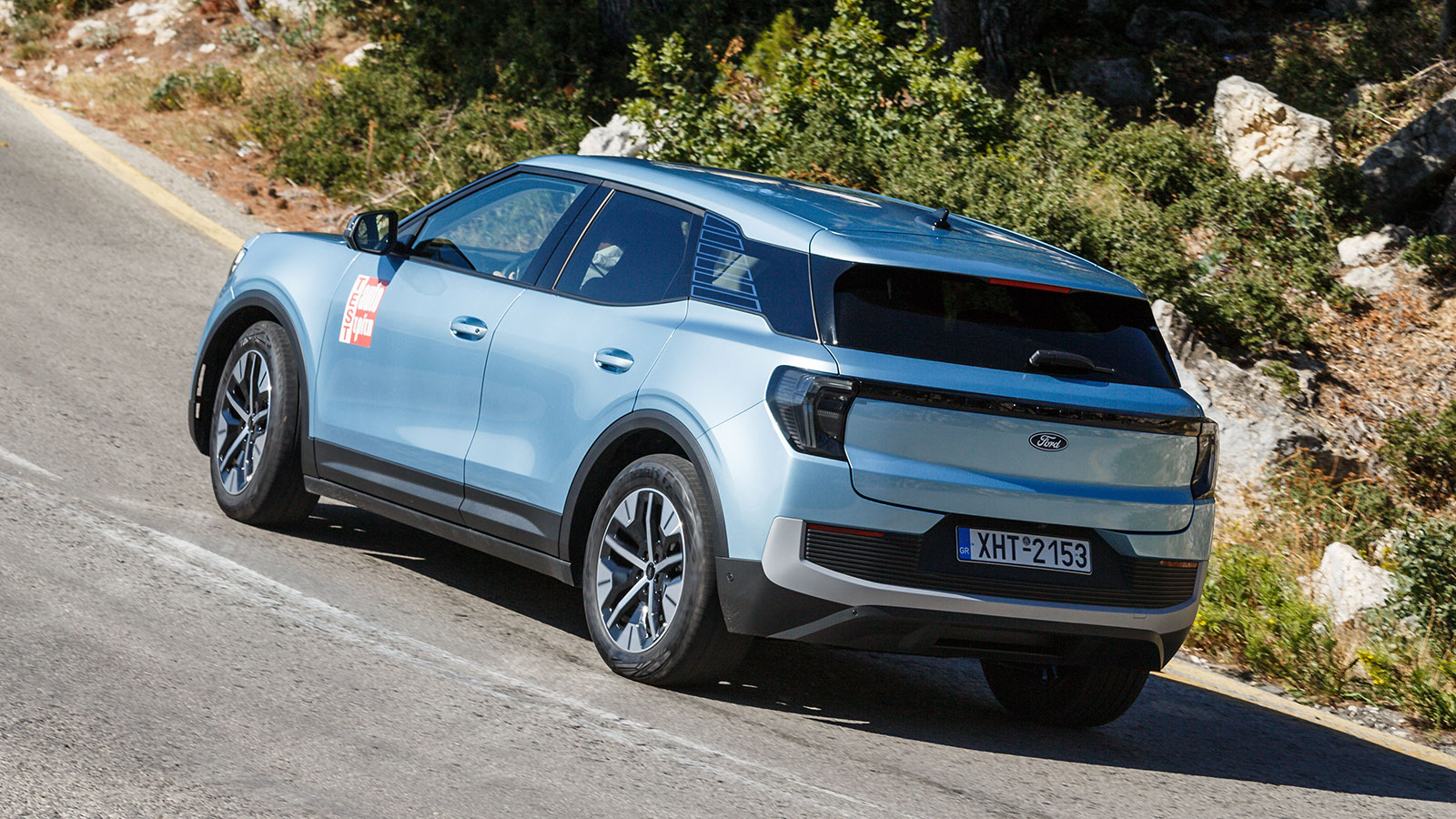 Αξίζει να τονιστεί η εξαιρετική ευελιξία του μοντέλου δοκιμής (μόλις 9,7 μ. ο κύκλος στροφής) που έχει σαν αποτέλεσμα το οικογενειακό SUV να παρκάρει 