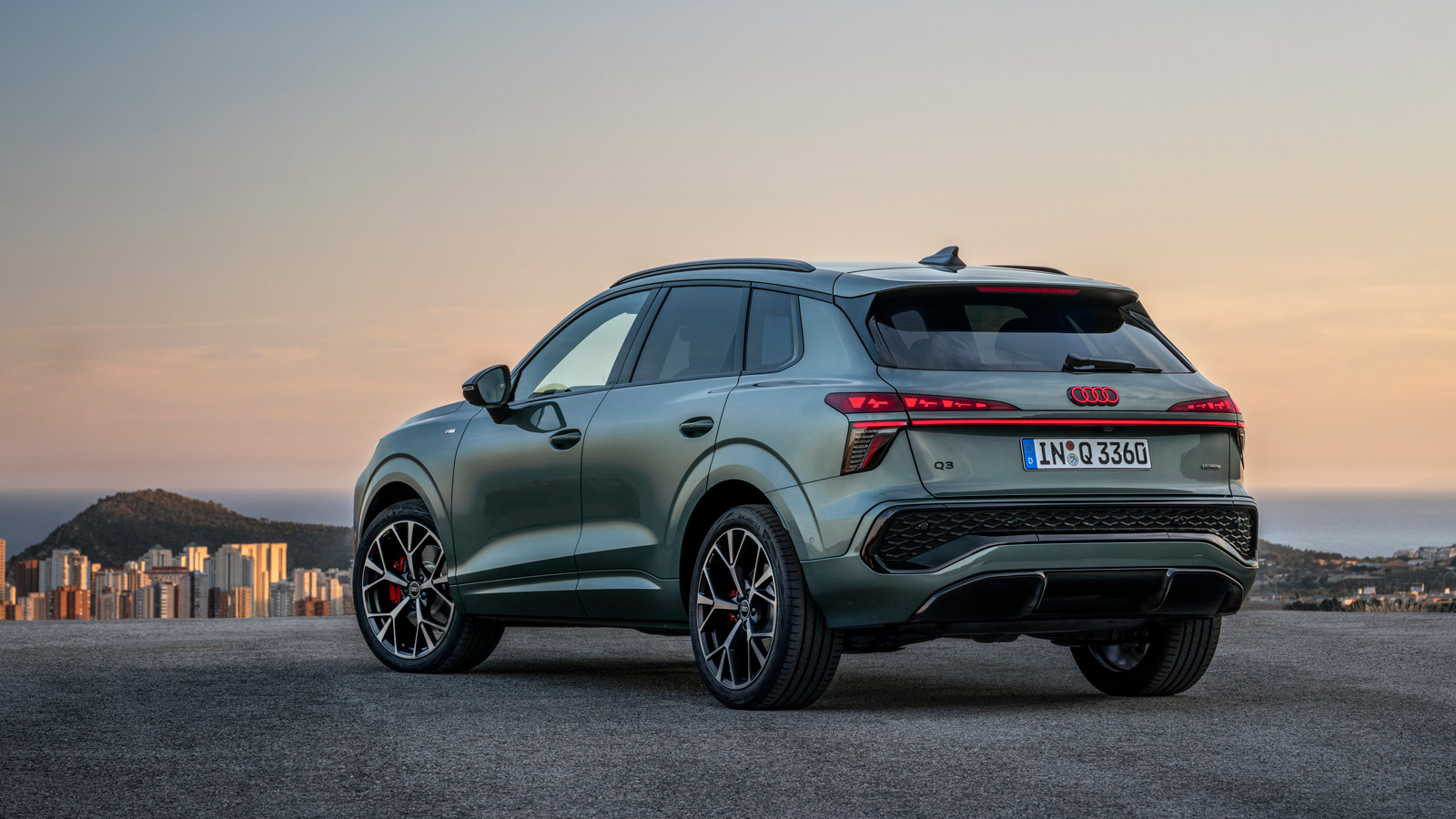 Ο 1,5 λτ. TFSI κινητήρας του Audi Q3 συνδυάζεται με ήπια υβριδικό σύστημα και αποδίδει 150 ίππους, συνδυάζοντας τις καλές επιδόσεις με χαμηλές τιμές κ