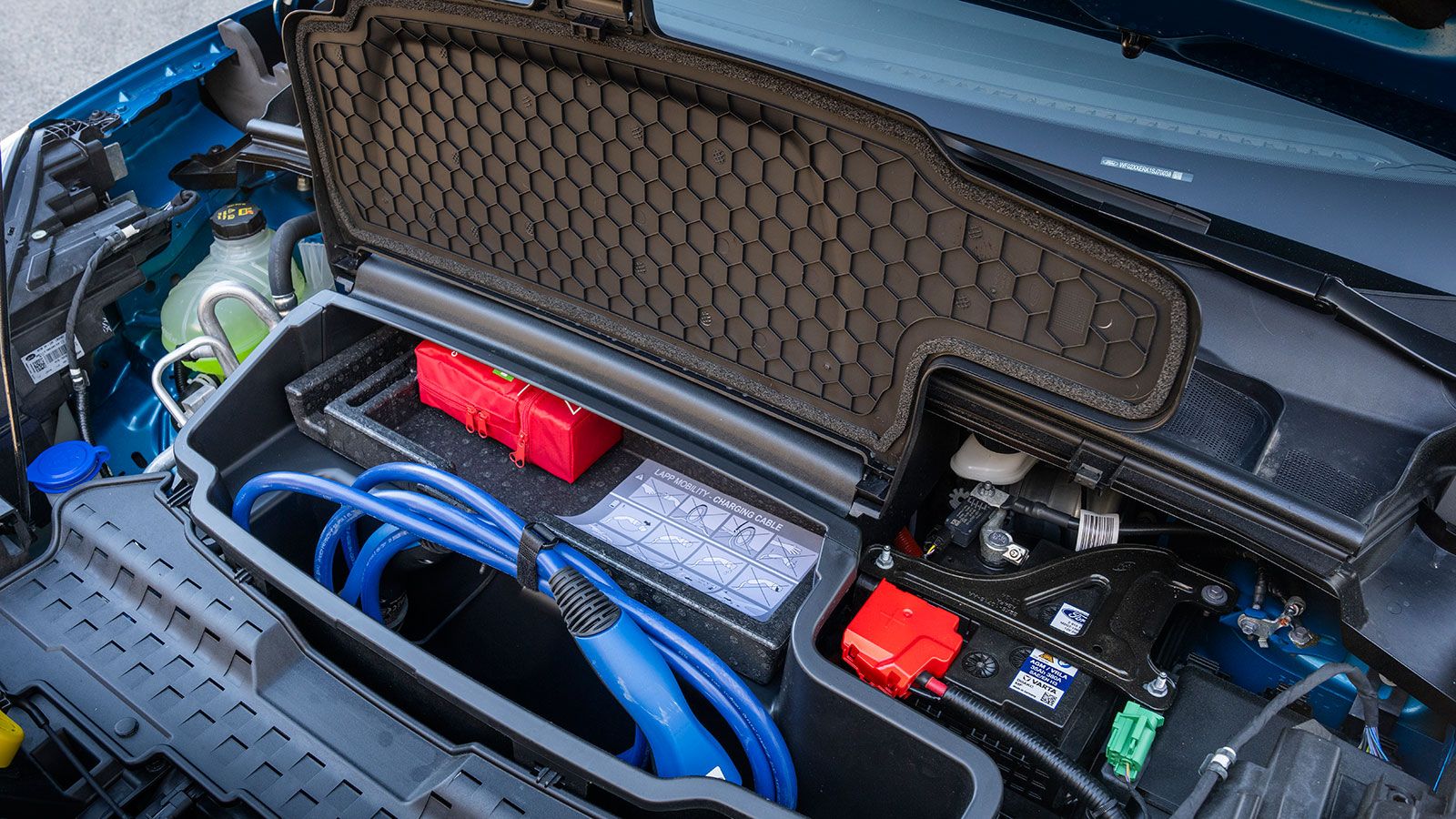 Χώρος αποσκευών στο εμπρός μέρος του Ford Puma Gen-E