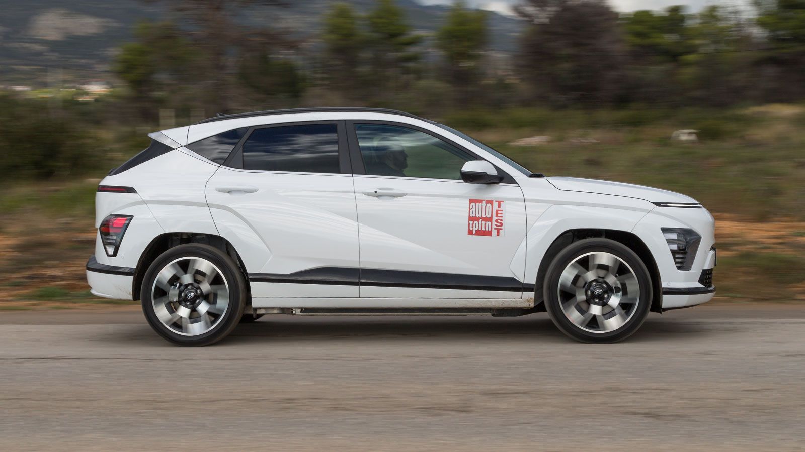 Hyundai Kona φωτογραφία πλαινή