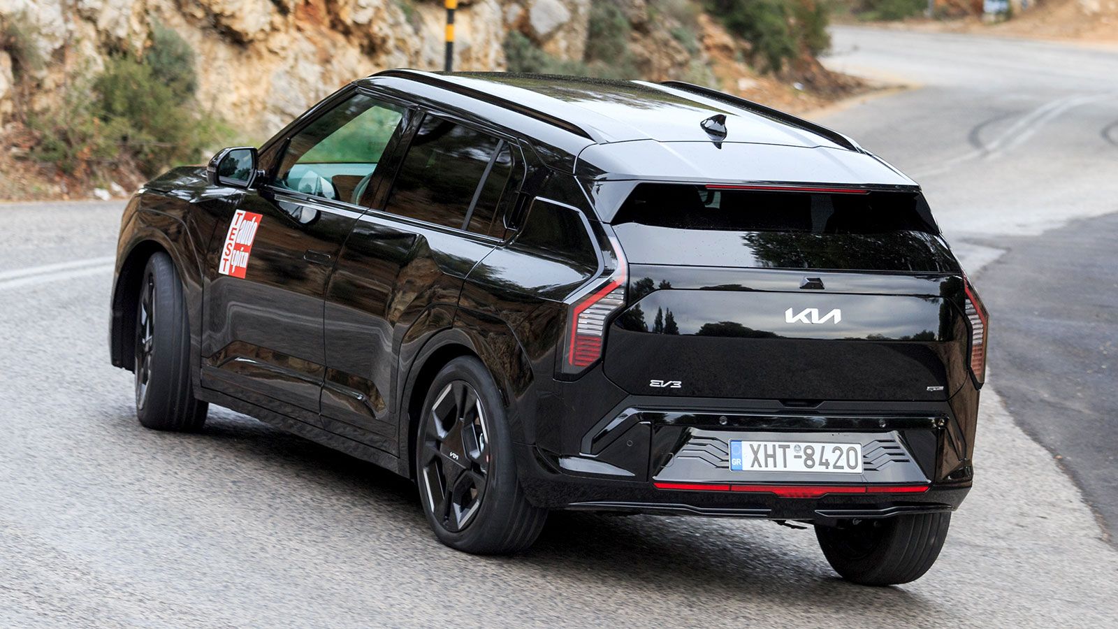 Κάθε έκδοση του Kia EV3 εφοδιάζεται με ηλεκτροκινητήρα απόδοσης 204 ίππων.