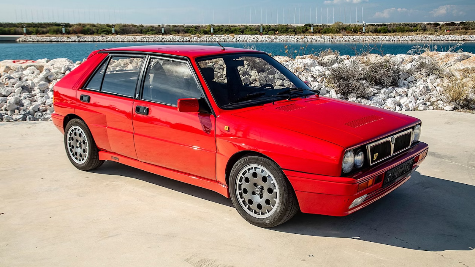 Επιστρέφει η θρυλική Lancia Delta HF Integrale το 2026
