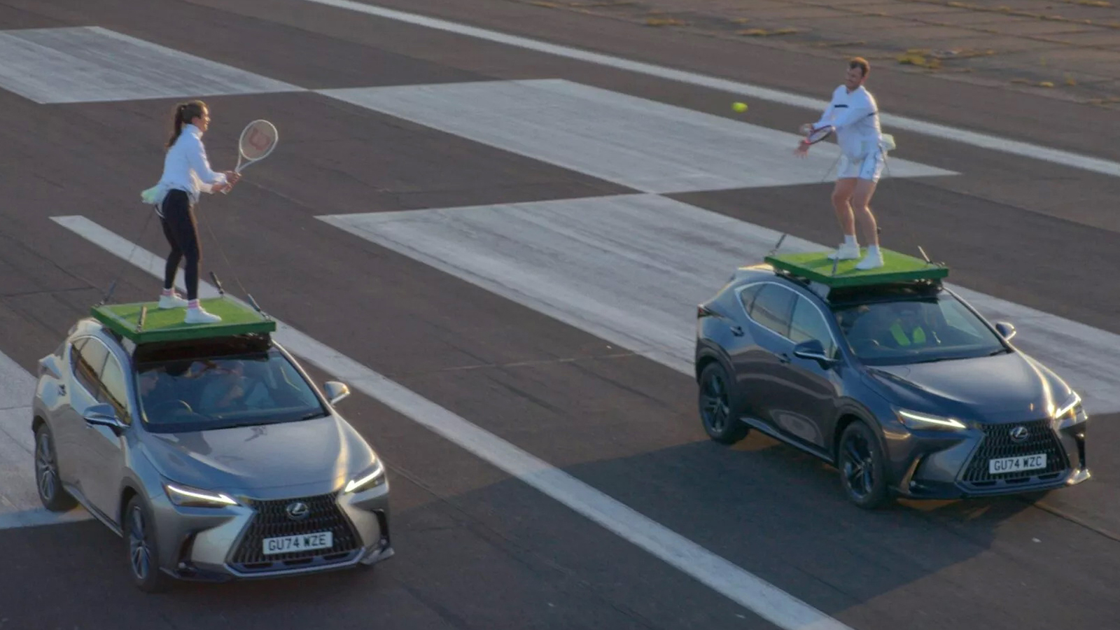Η Lexus έκανε δικά της δύο ρεκόρ Γκίνες στο... τένις με αυτοκίνητο!
