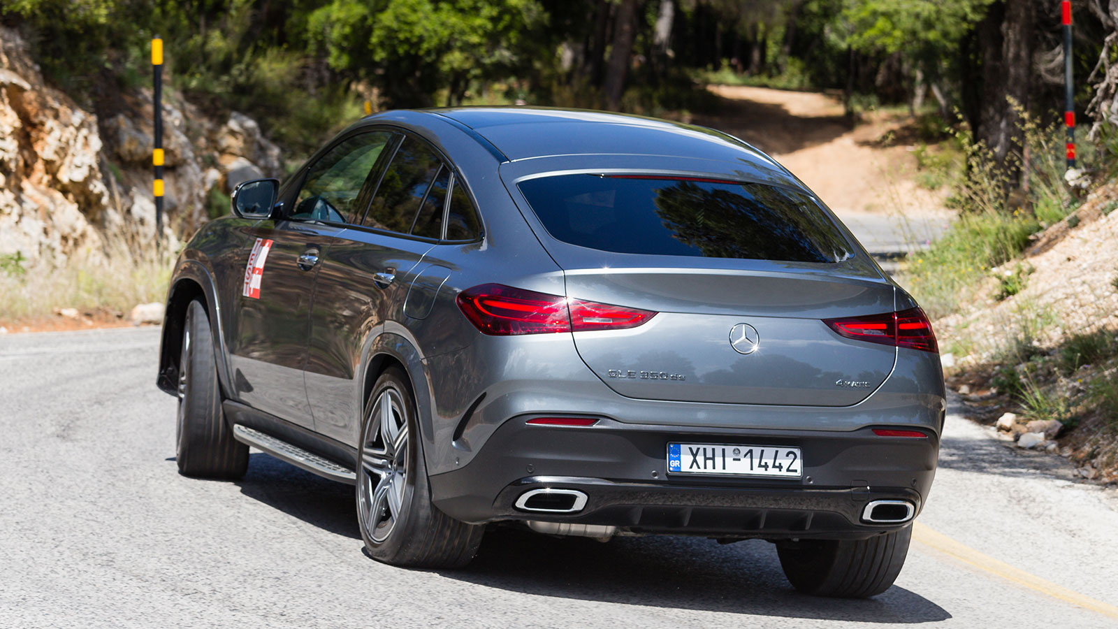 Η GLΕ μπορεί να κάνει ακόμα και 90 χλμ. μόνο με ρεύμα (μέχρι την ταχύτητα των 140 χλμ./ώρα). Παράλληλα σε συνδυασμό με το μεγάλο ρεζερβουάρ των 65 λίτ