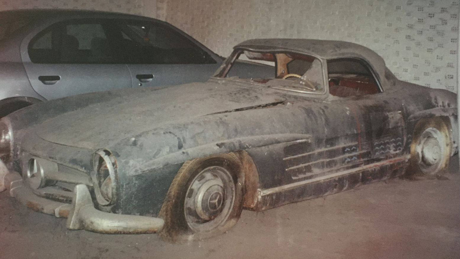 Πού πήγαν τα λεφτά της θρυλικής Mercedes του Δηλαβέρη στον Πειραιά;