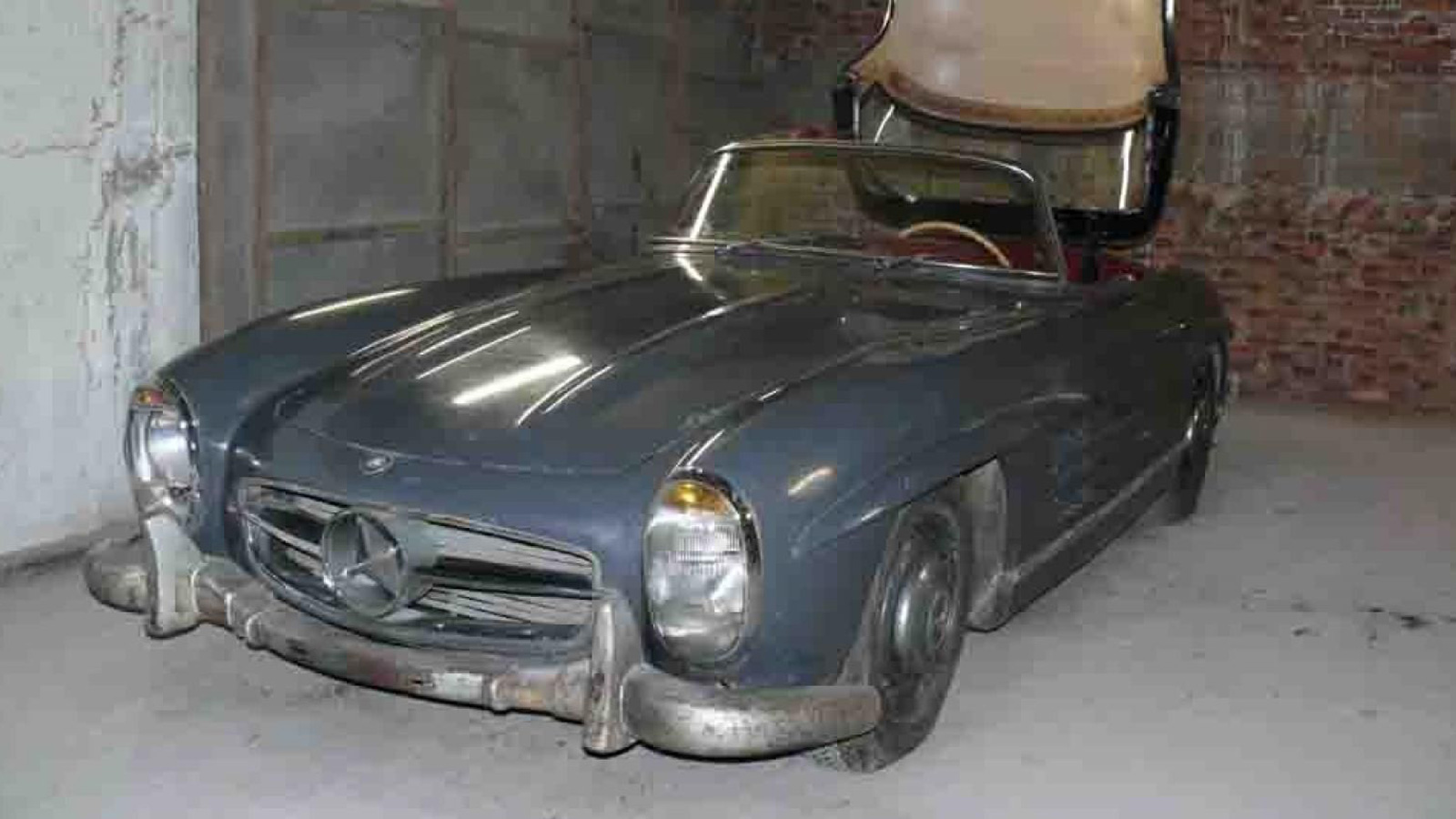 Πού πήγαν τα λεφτά της θρυλικής Mercedes του Δηλαβέρη στον Πειραιά;