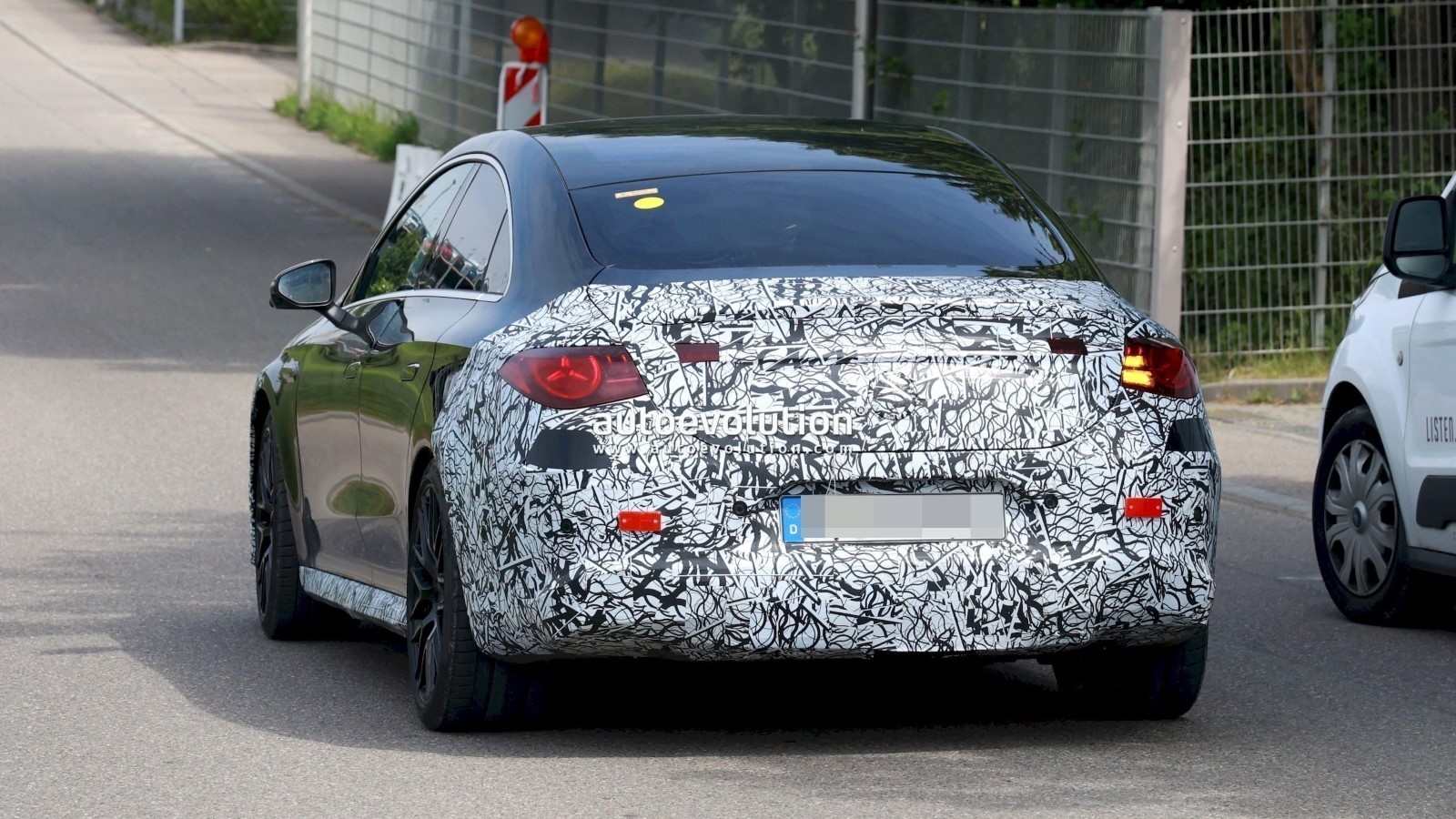 Έρχεται νέα Mercedes-AMG CLA ως το αντί-Tesla Model 3 Performance