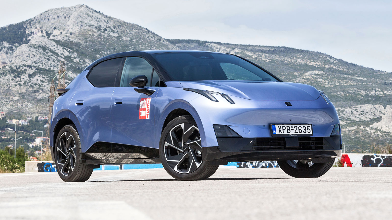 Lynk & Co 02 εμπρός όψη 3/4