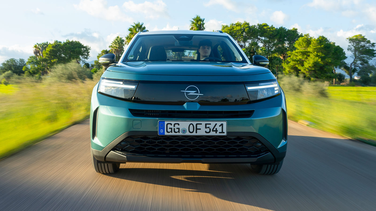 Οδηγούμε το νέο Opel Frontera - Αγνώριστο και εκσυγχρονισμένο