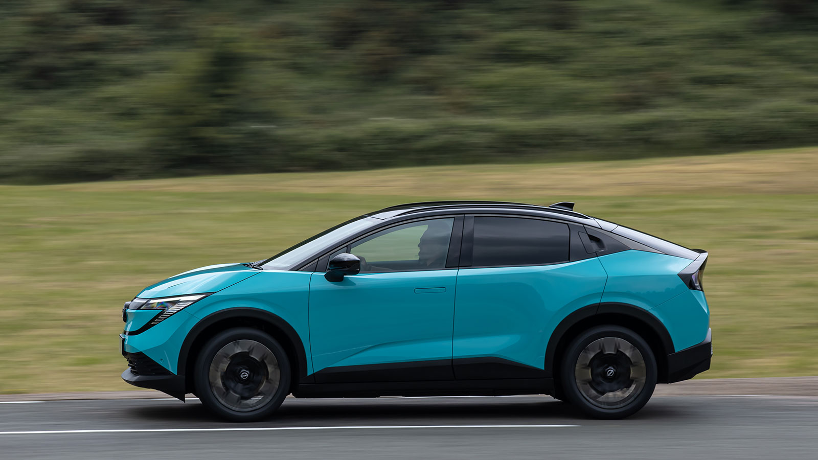 Από hatchback σε Coupe SUV με 604 χλμ. αυτονομία. Δες τι αλλαγές φέρνει το νέο Nissan Leaf