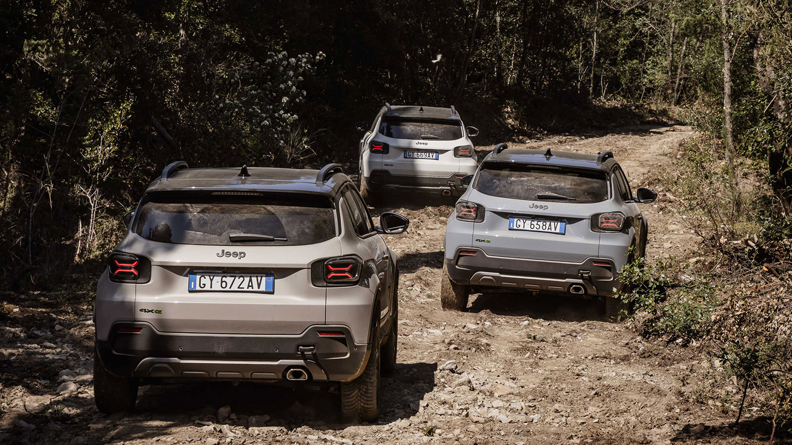 Η νέα ανάρτηση πολλαπλών συνδέσμων στον πίσω άξονα προσφέρει καλύτερο χειρισμό και περισσότερη άνεση εκτός δρόμου.