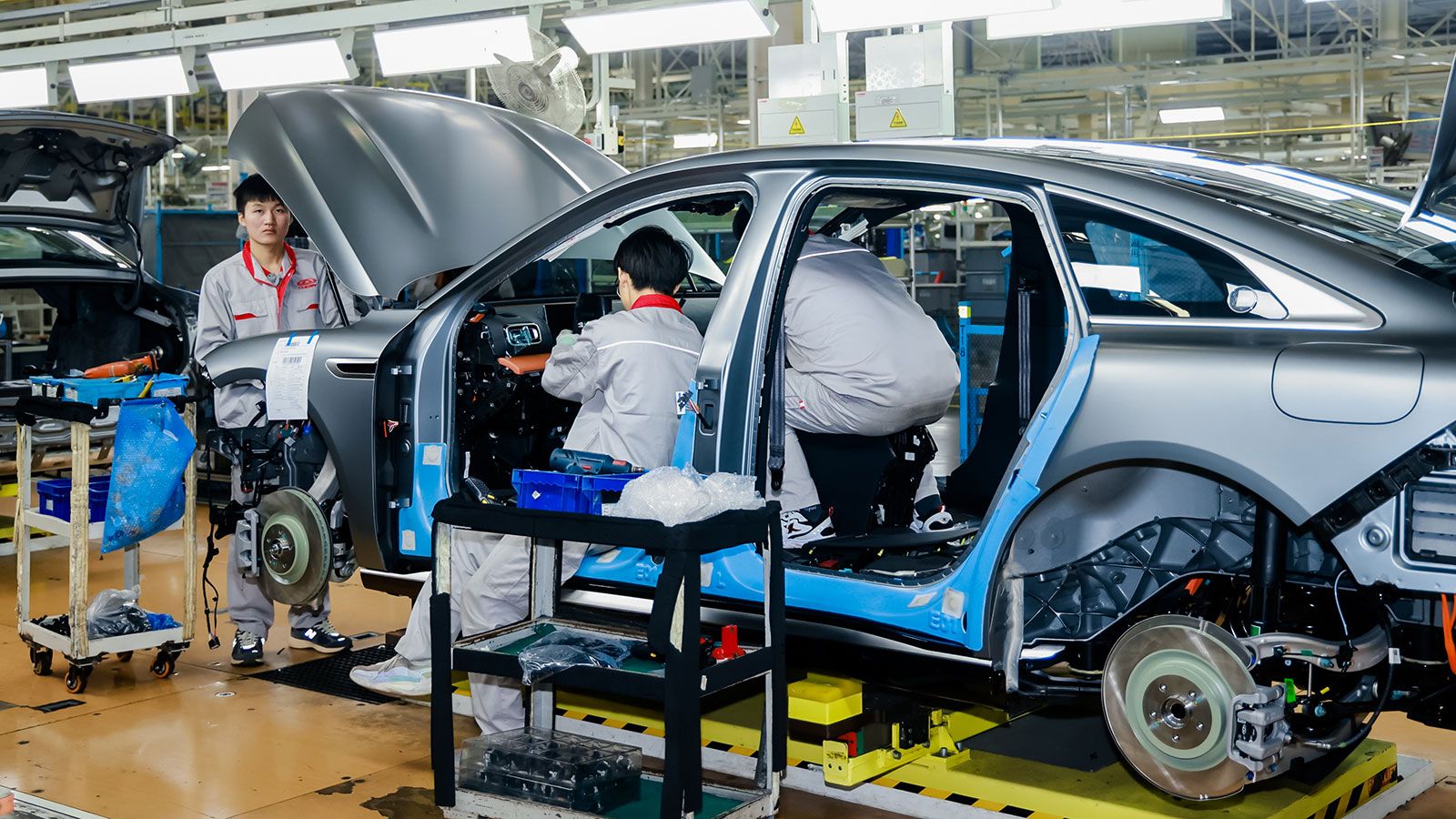 Είδαμε στην Κίνα το νέο κινητήρα με ρεκόρ απόδοσης και τα «κρυφά» μοντέλα των Omoda & Jaecoo