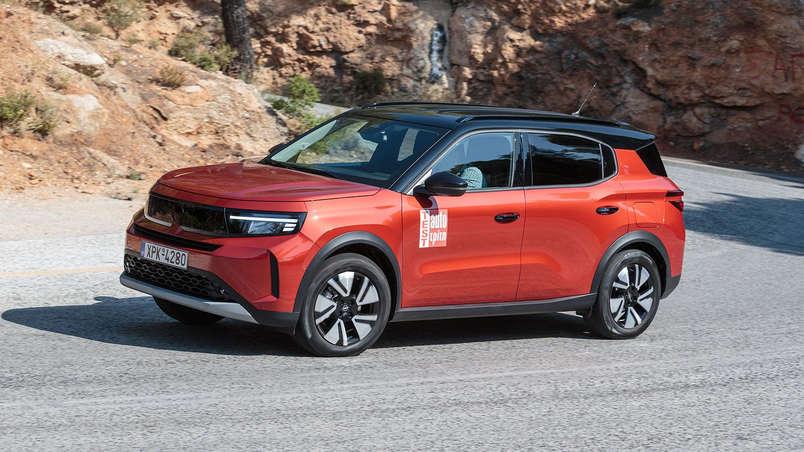 Φωτογραφία του Opel Frontera σε στροφή