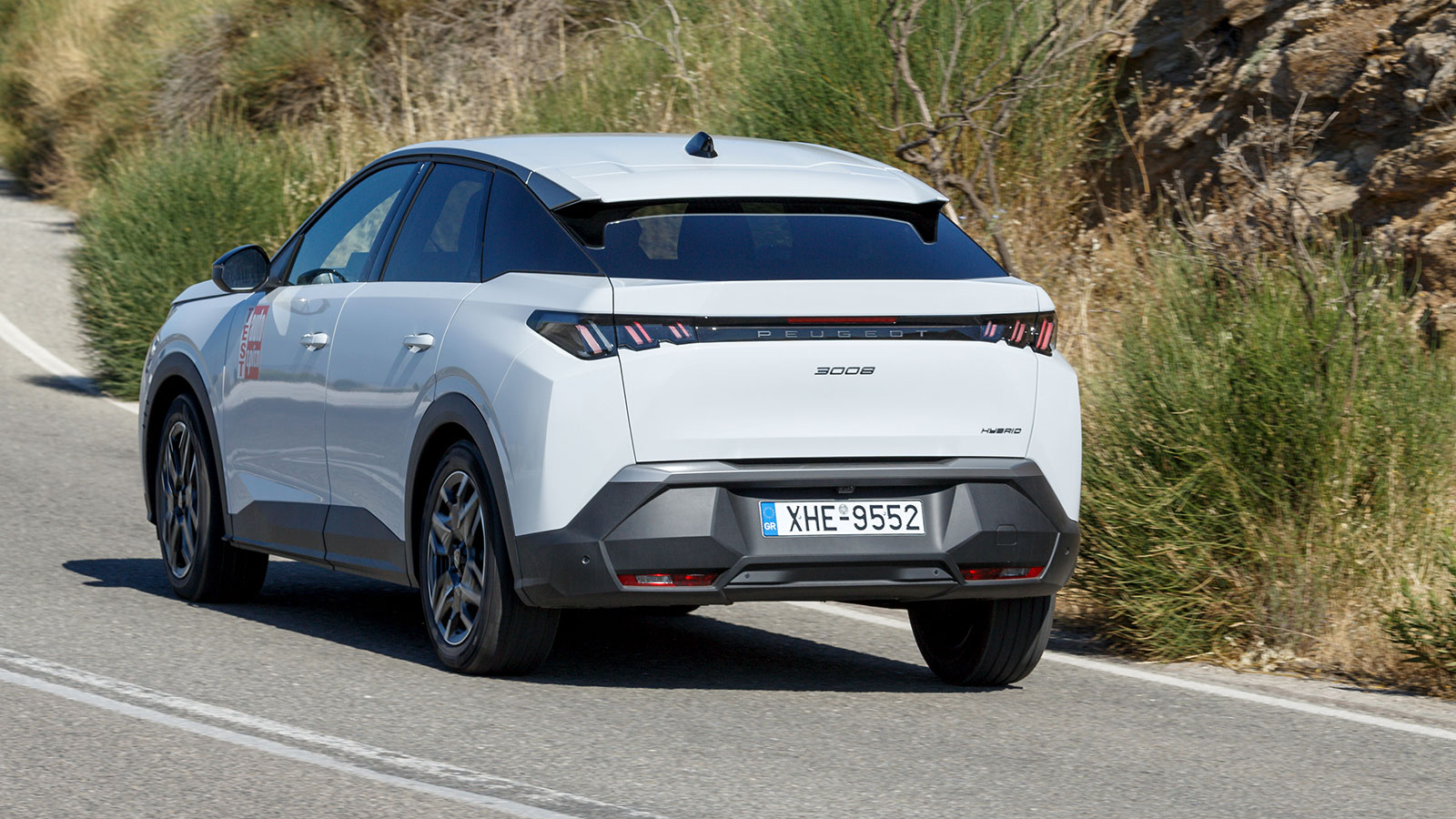 Η άνεση βρίσκεται σε εξαιρετικά επίπεδα στο Peugeot 3008 και συνδυάζεται ιδανικά με την υψηλού επιπέδου ποιότητα κύλισης και το χαμηλό θόρυβο, επιδεικ