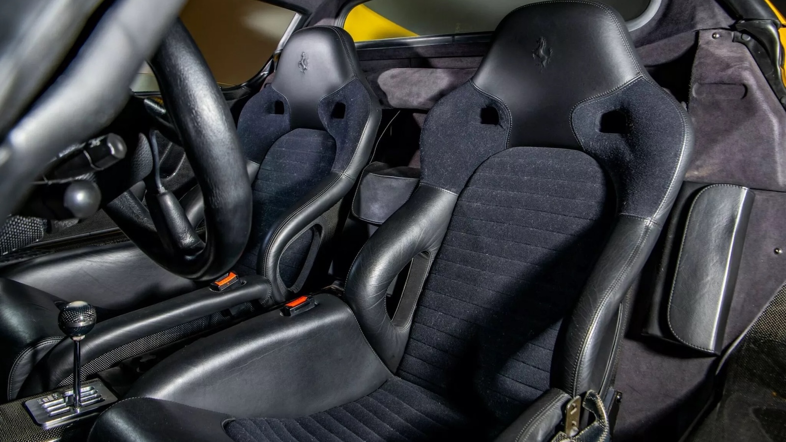 Μοναδική Ferrari F50 πουλήθηκε σε τιμή ρεκόρ