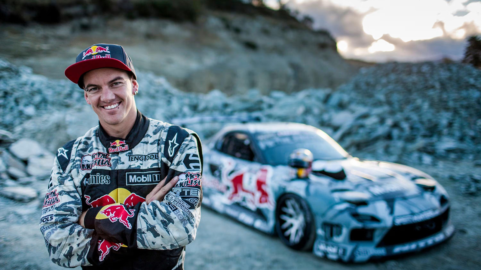 Ο Mad Mike υπόσχεται να εντυπωσιάσει τα πλήθη με τα ντριφταρίσματά του.