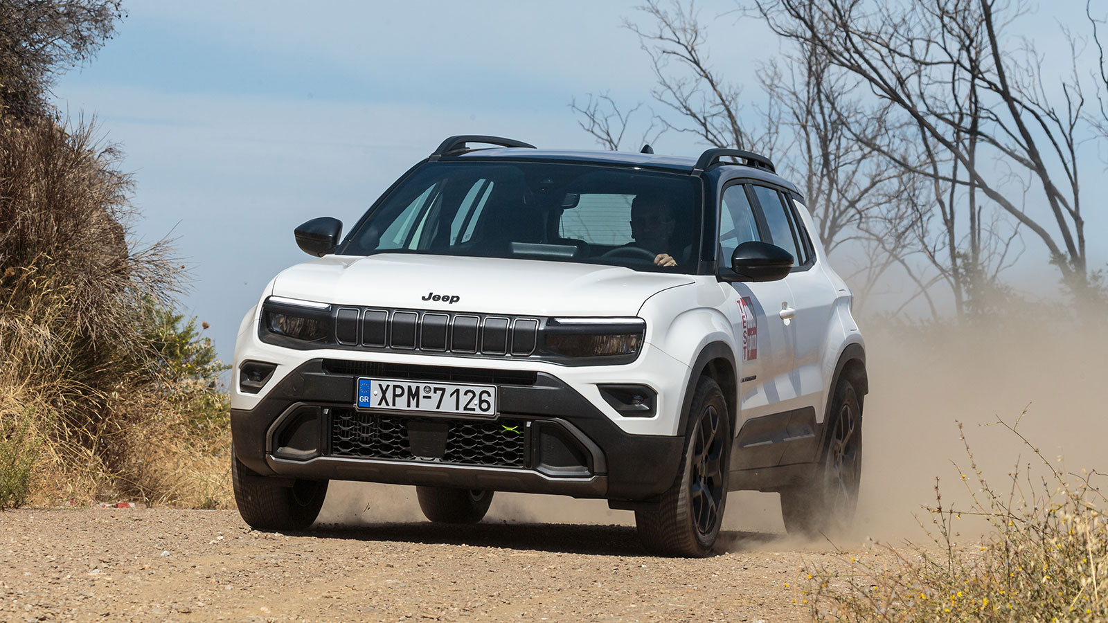 Δοκιμή Jeep Avenger 4xe -4κίνητο original τζιπάκι με 145 PS