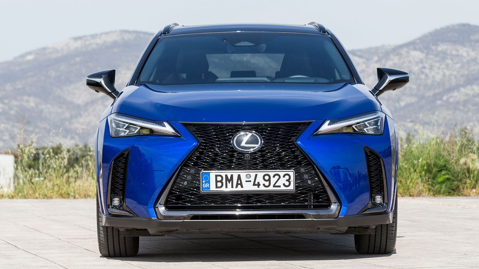 Δοκιμή: Lexus UX 300h E-Four | 4κίνητο, full hybrid με 199 PS