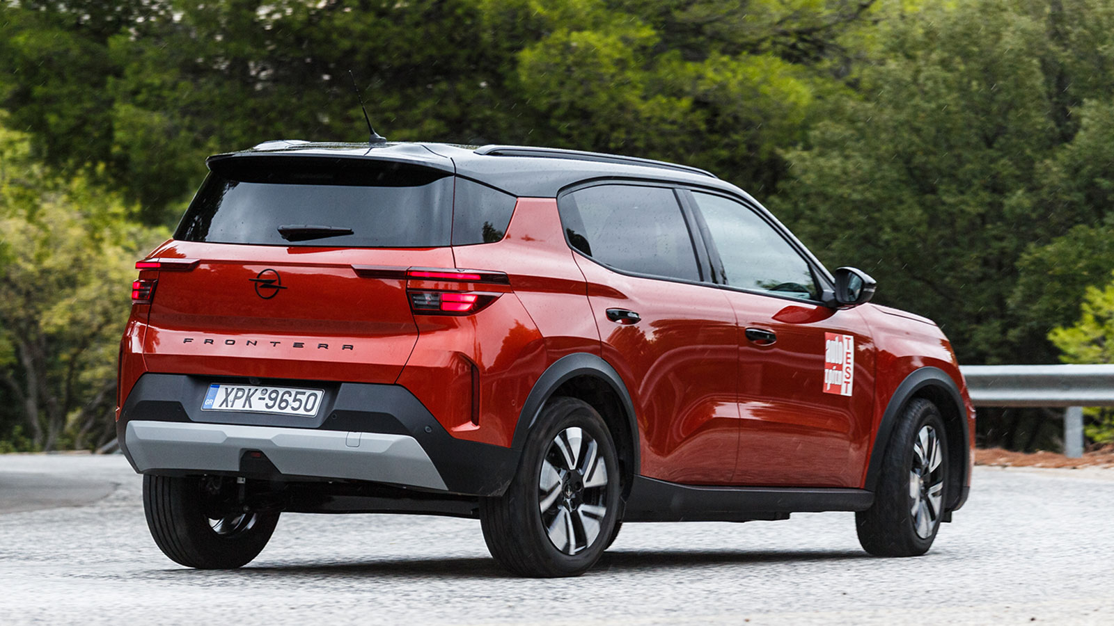 Η τιμή των 22.900 ευρώ κόβει τη φόρα στα μοντέλα που έρχονται κατά συρροή από την ανατολή και παράλληλα είναι η χαμηλότερη ανάμεσα σε όλα τα ηλεκτρικά