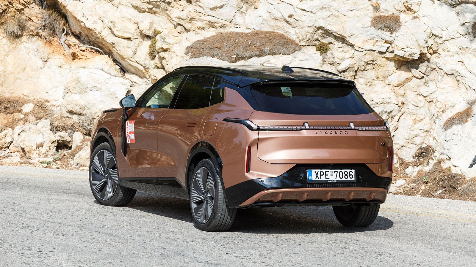 Lynk & Co 08 πίσω στροφή