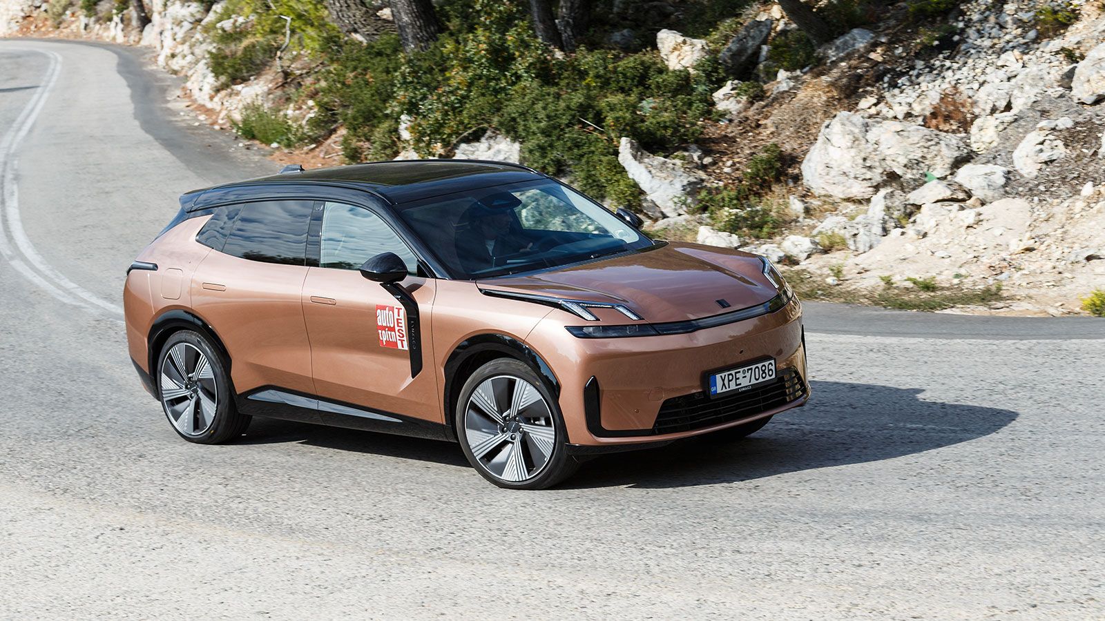 Μπροστινή στροφή Lynk & Co 08