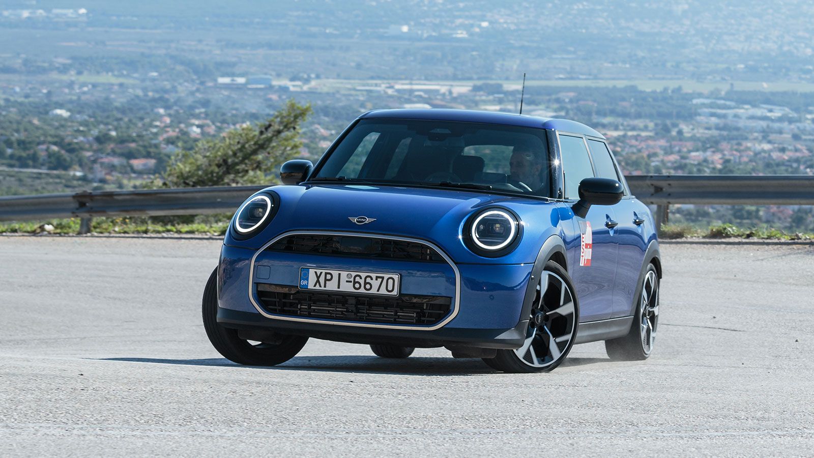 Δοκιμή: MINI Cooper στην 5θυρη έκδοση με 156 άλογα