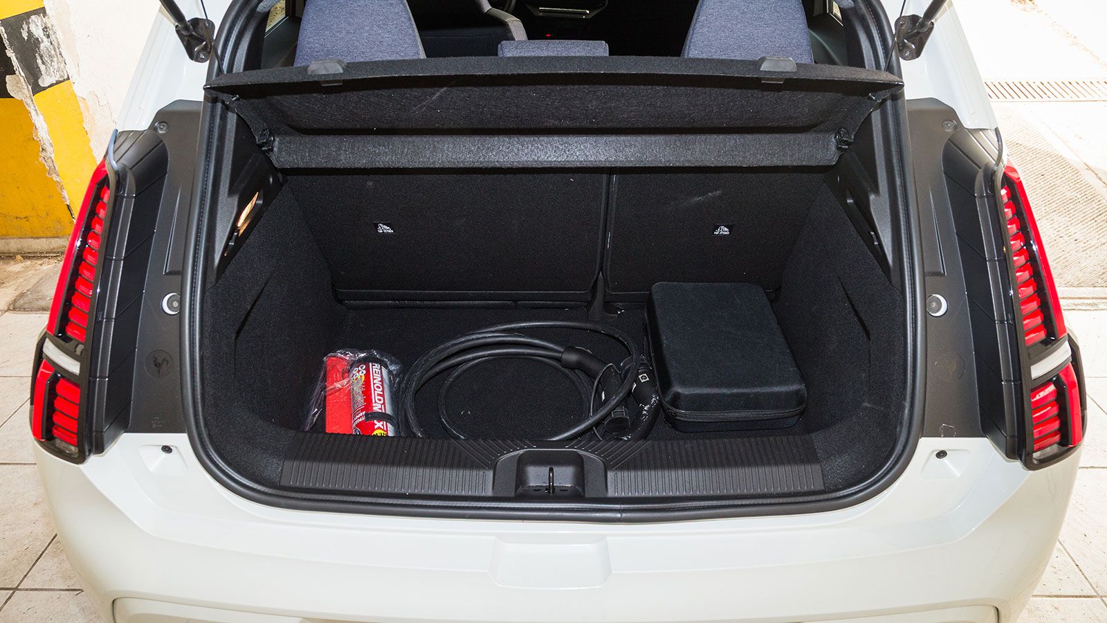 Φωτογραφία χώρου αποσκευών Renault 5