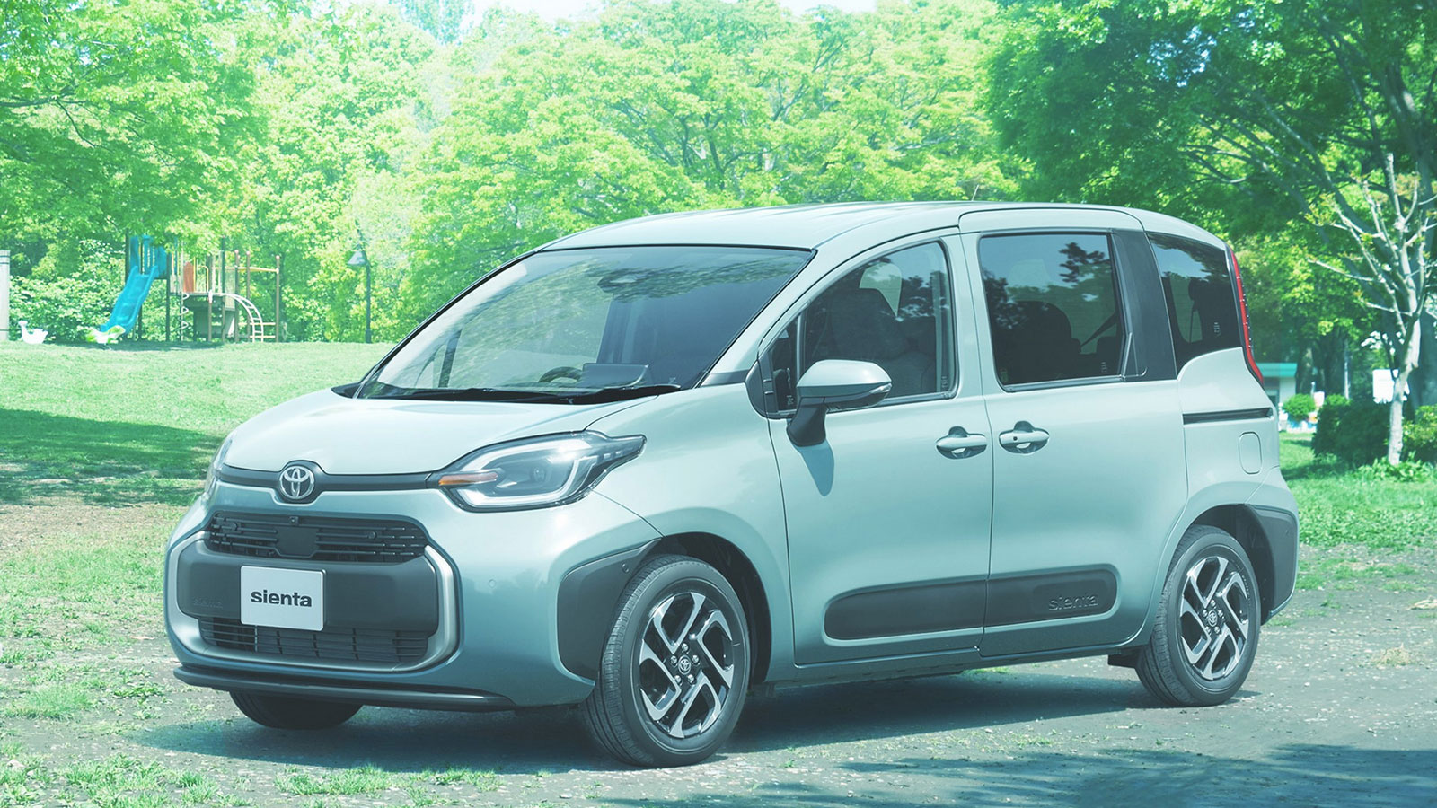 Το Toyota Sienta Juno είναι αυτοκίνητο, γραφείο & δωμάτιο μαζί