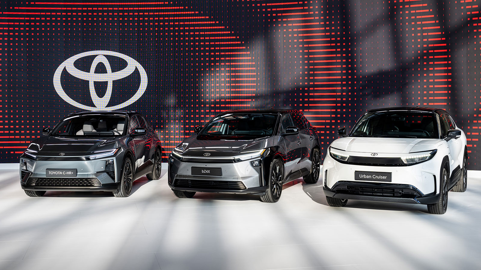Μαζί με τα νέα CH-R+ και Urban Cruiser η Toyota αποκτά μια γκάμα ηλεκτρικών μοντέλων που καλύπτει τις ανάγκες του αγοραστικού κοινού.