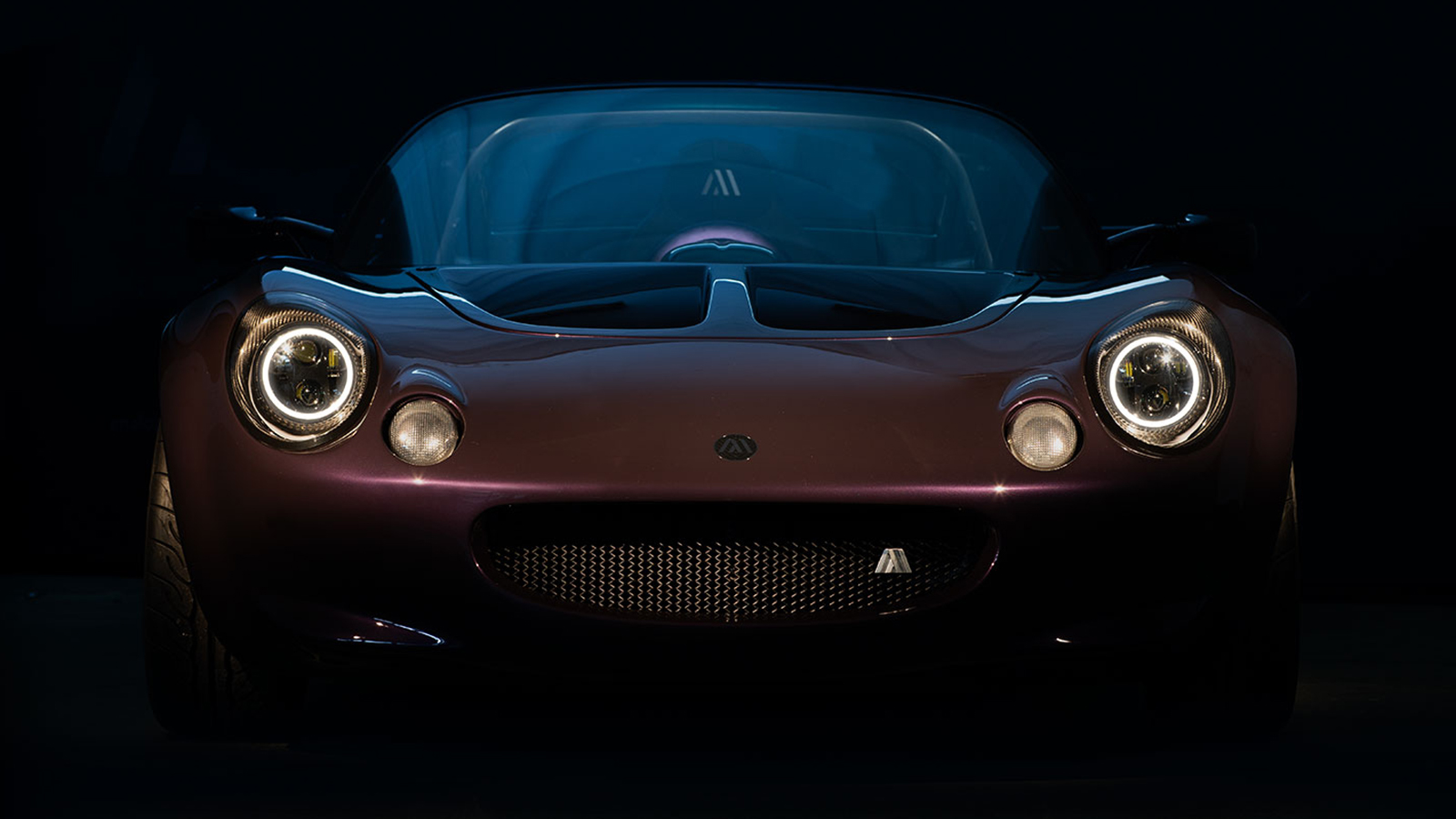 Η Lotus Elise S1 έχασε 300 κιλά και απέκτησε κεντρικό κάθισμα!