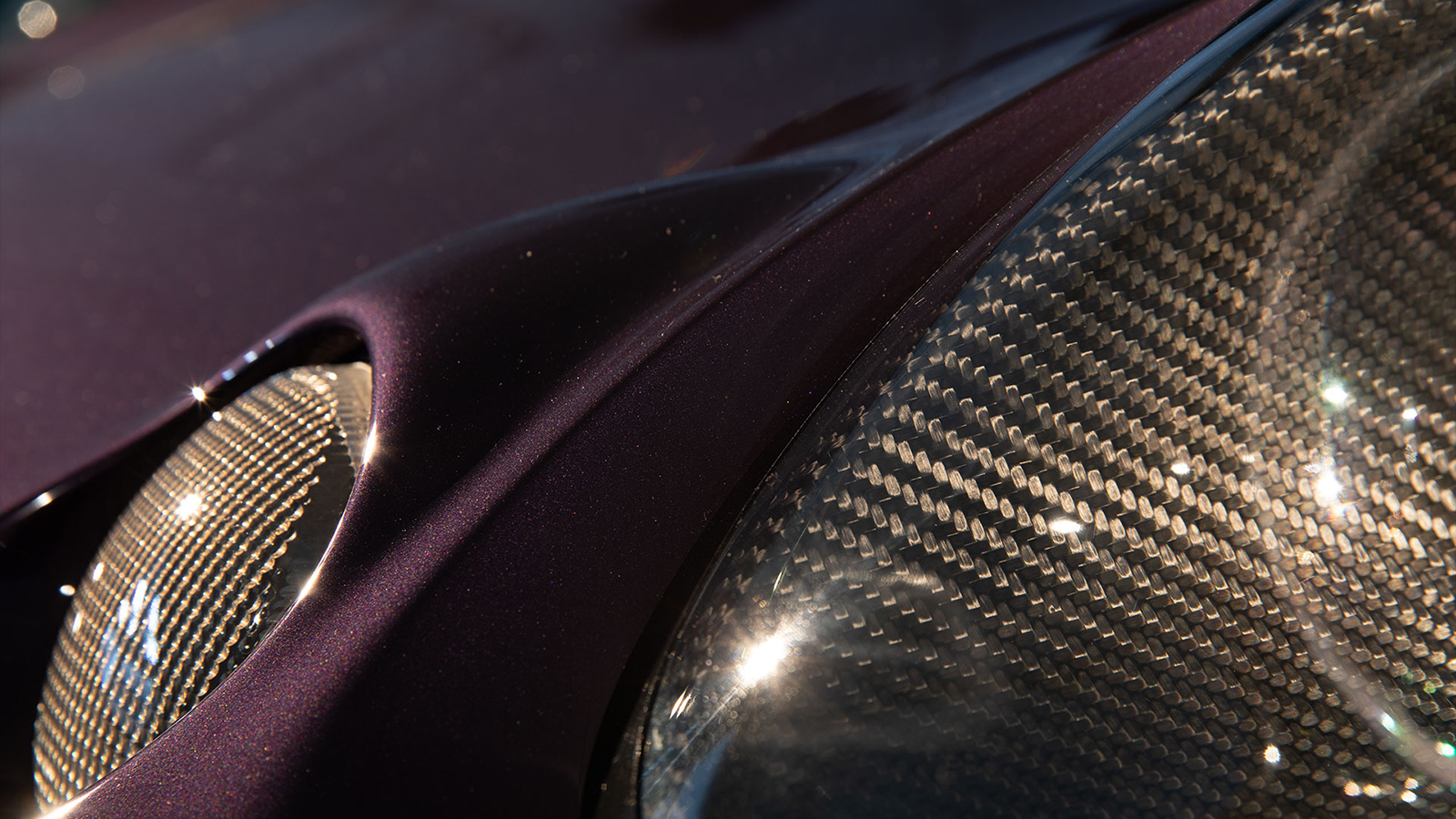 Η Lotus Elise S1 έχασε 300 κιλά και απέκτησε κεντρικό κάθισμα! 