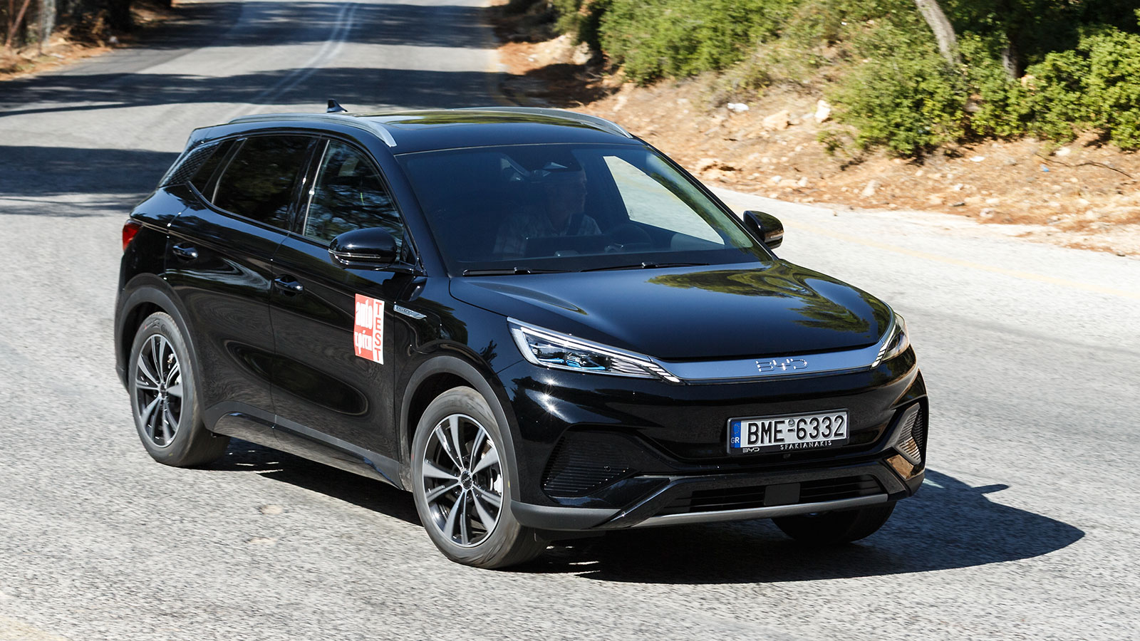 To BYD Atto 3 είναι το πιο δημοφιλές ηλεκτρικό SUV της κατηγορίας και στηρίζει την επιτυχία του στον συνολικά πολύ ικανό του χαρακτήρα και την εξαιρετ