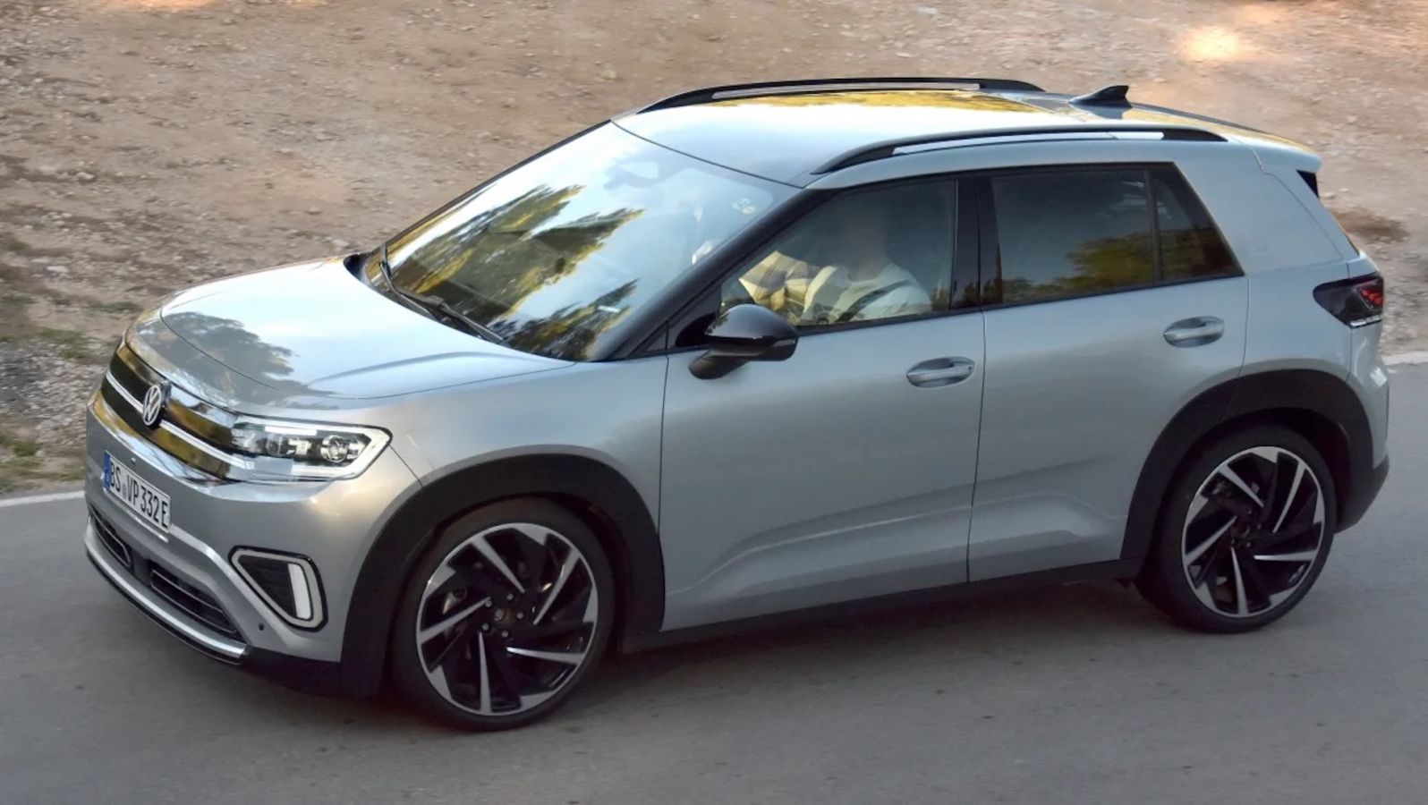 Διαρροή εικόνων του νέου μικρού SUV της Volkswagen: VW ID. Cross