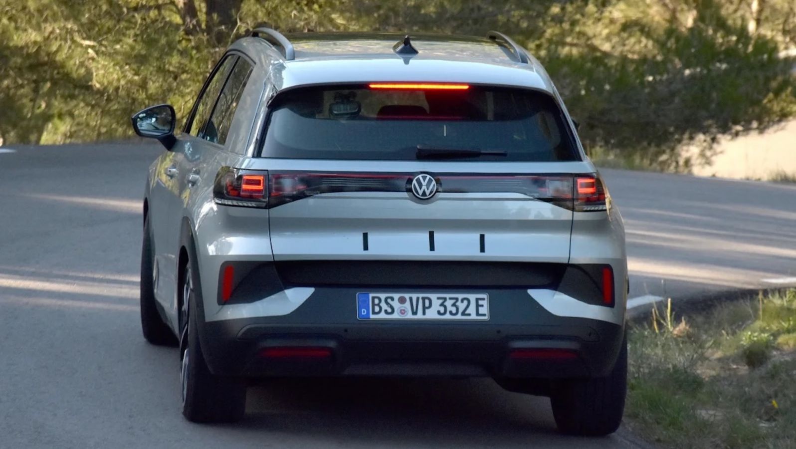 Με μήκος κάτω από 4,2 μέτρα, το Volkswagen ID. Cross τοποθετείται στην καρδιά της κατηγορίας των μικρών SUV πόλης. 