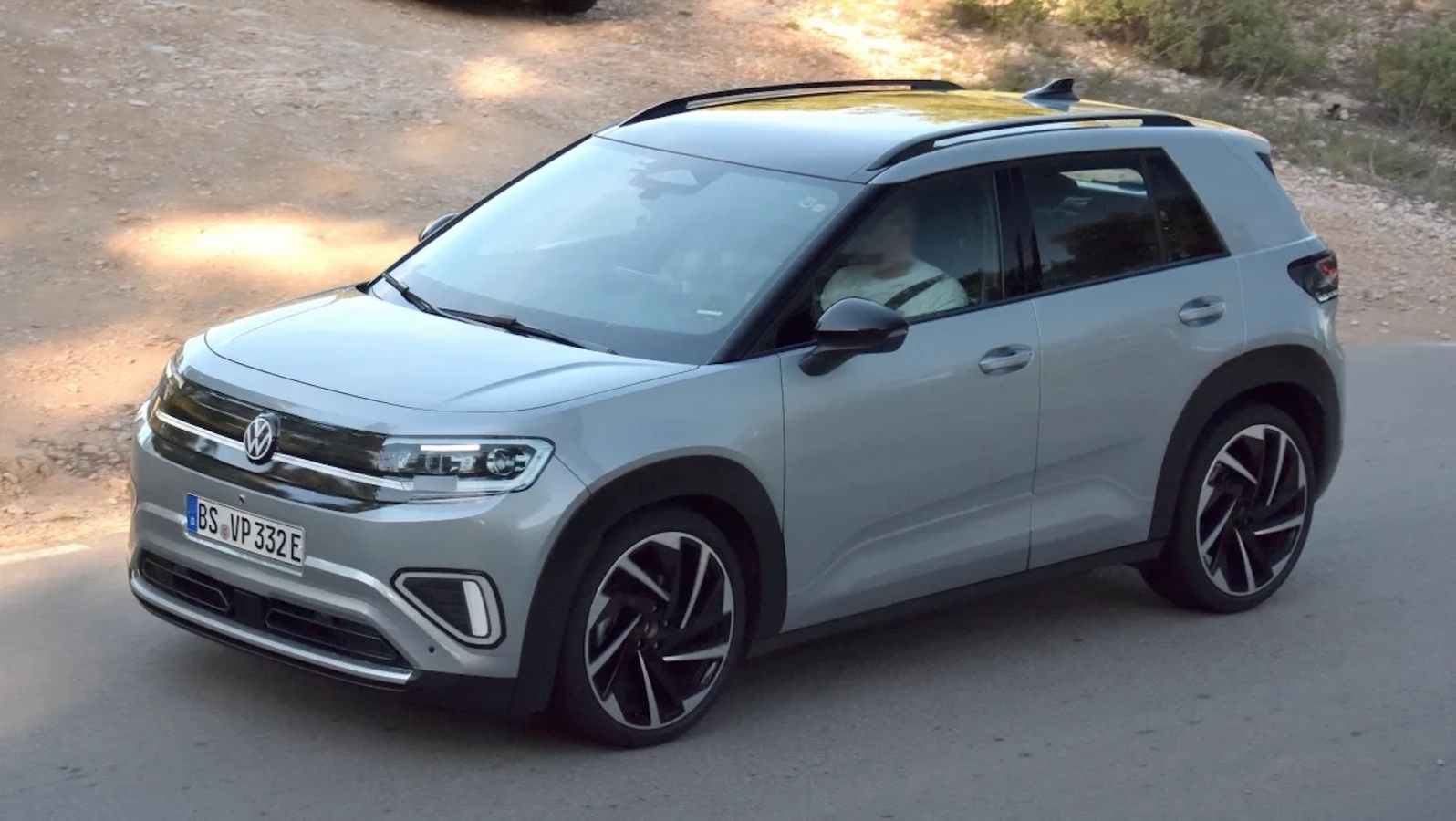 Διαρροή εικόνων του νέου μικρού SUV της Volkswagen: VW ID. Cross