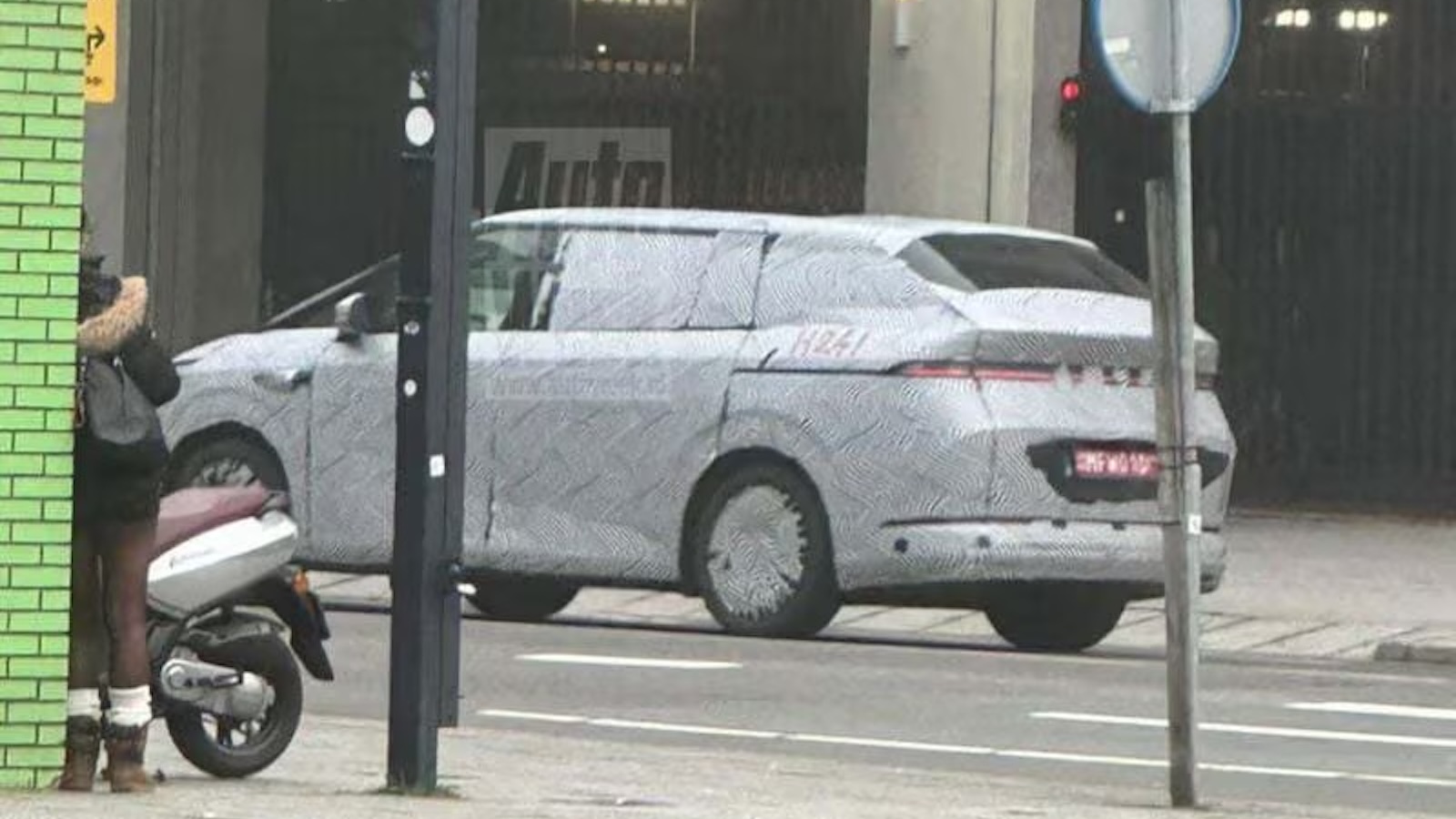Xpeng X9: Το πολυτελές ηλεκτρικό MPV της Κίνας «προσγειώθηκε» στην Ευρώπη